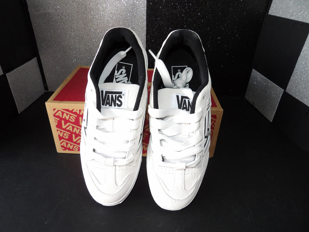 Vans Upland Sneakers - White/Black Skate Shoes (Men's US 6 / Women's US 7.5)
