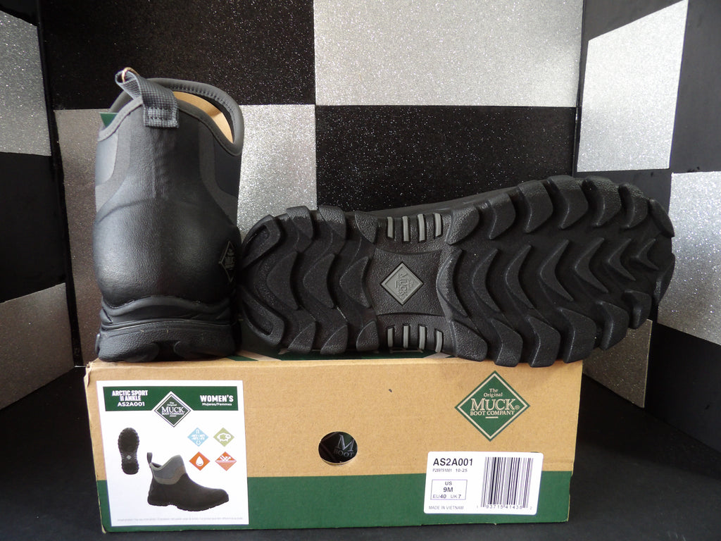 Original Muck Boot Company Arctic Sport II Ankle Boots – Black (Men's US Size 9)