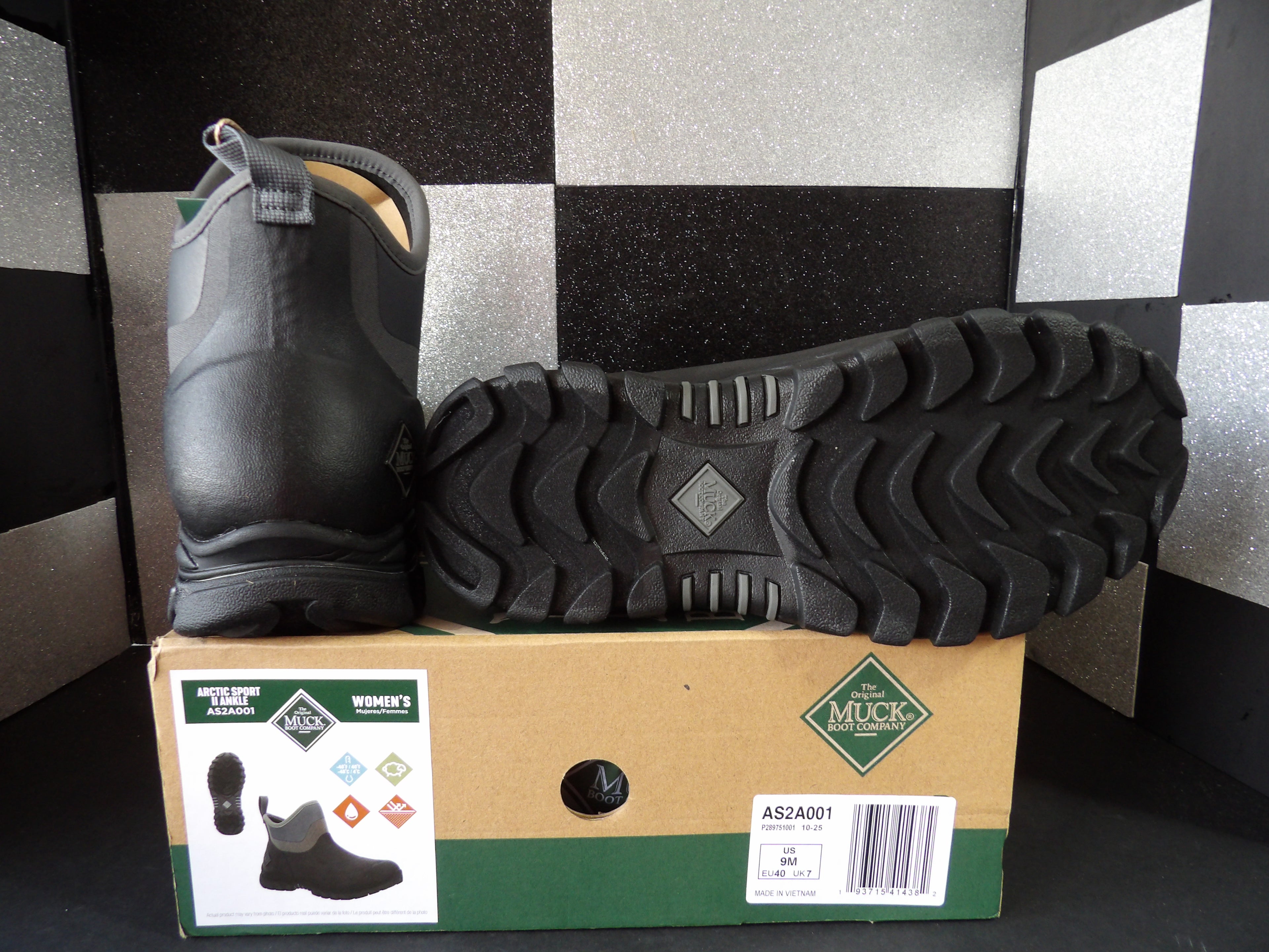 Original Muck Boot Company Arctic Sport II Ankle Boots – Black (Men's US Size 9)