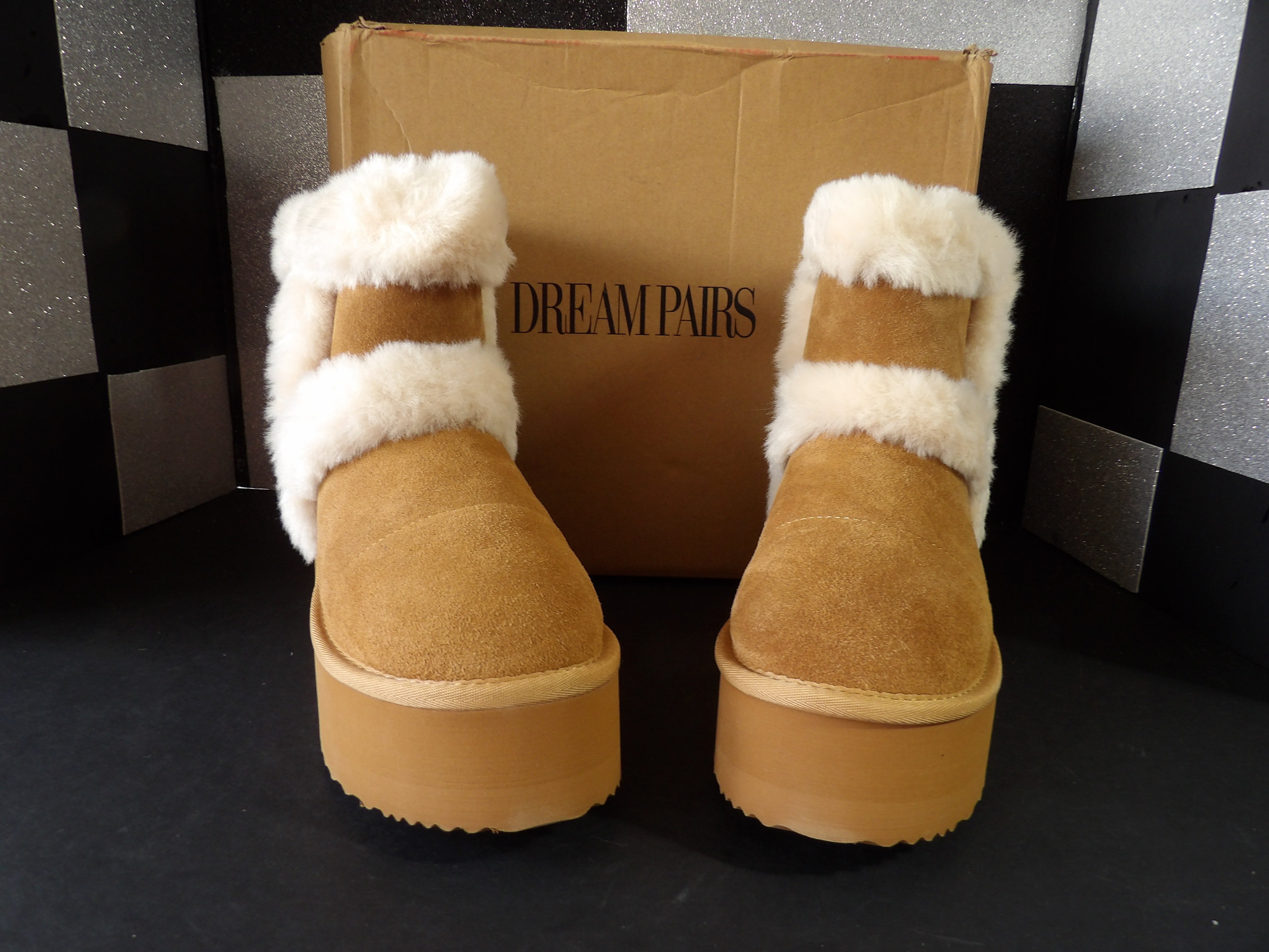 Dream Pairs Platform Winter Boots – Chestnut (Women's US Size 8)