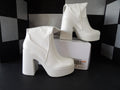 Dream Pairs Platform Ankle Boots – White (Women's US Size 6)
