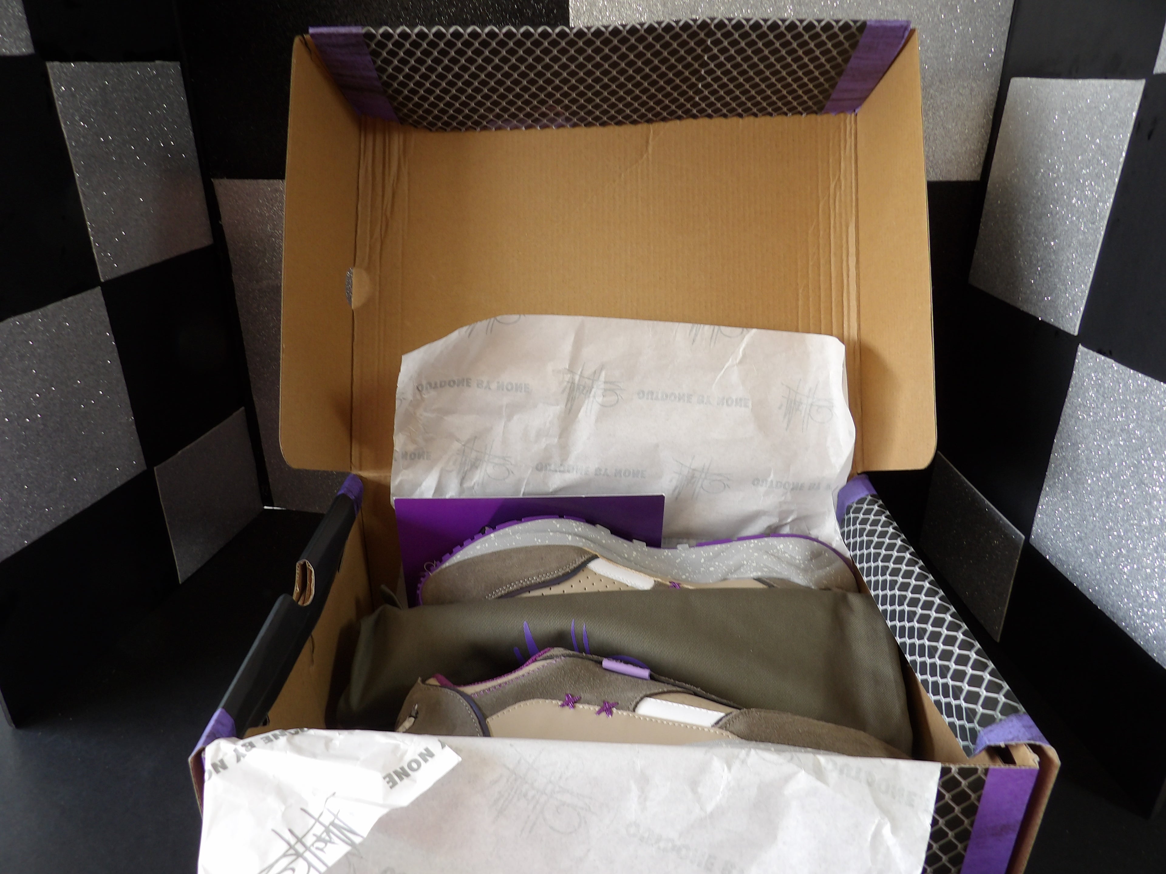Mache x Staple Pigeon Runner Sneakers – Taupe/Purple (Men's US Size 9)