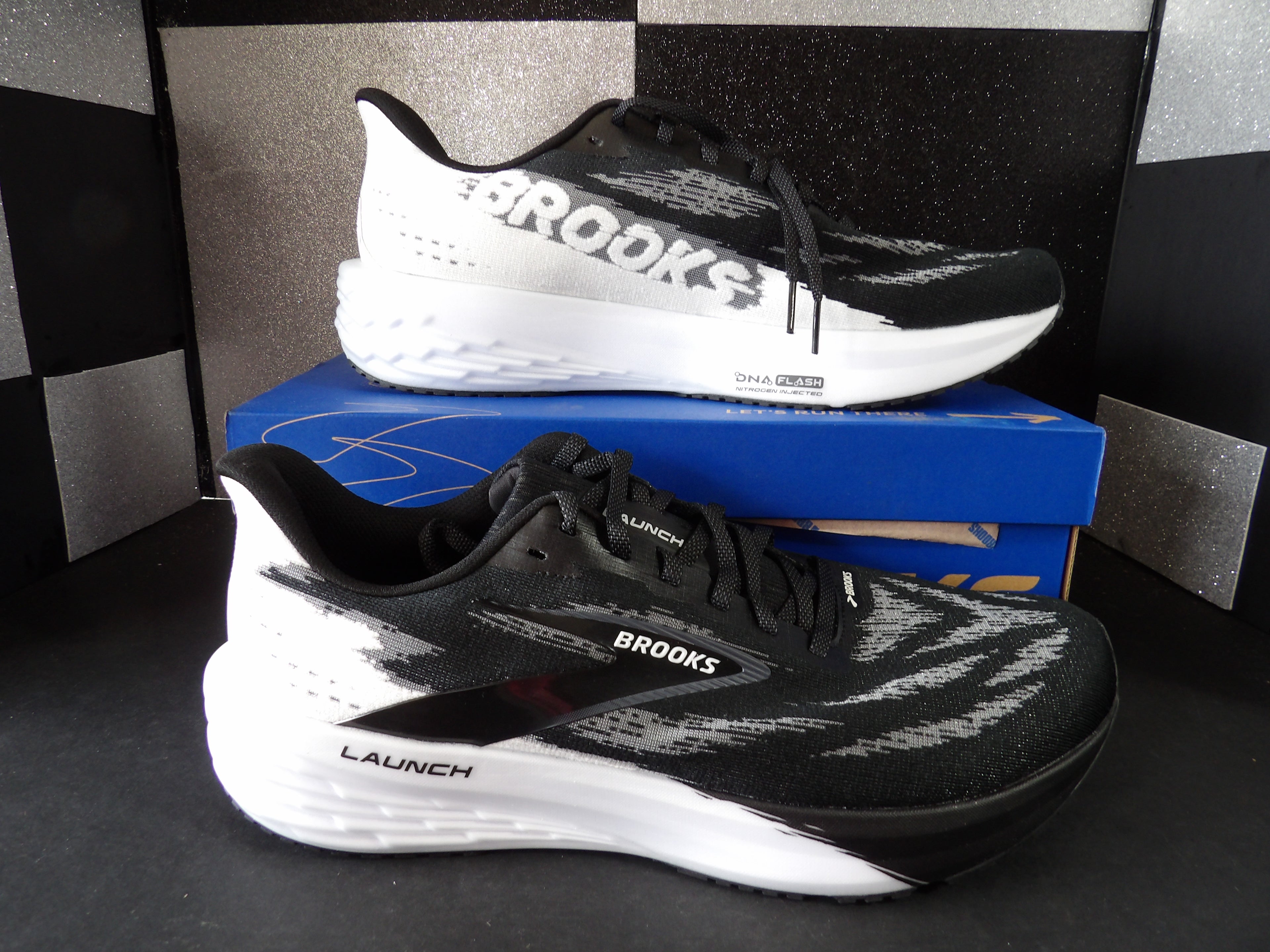 Brooks Launch 11 Road Running Shoes – Black/White (Size US Men's 11.5)