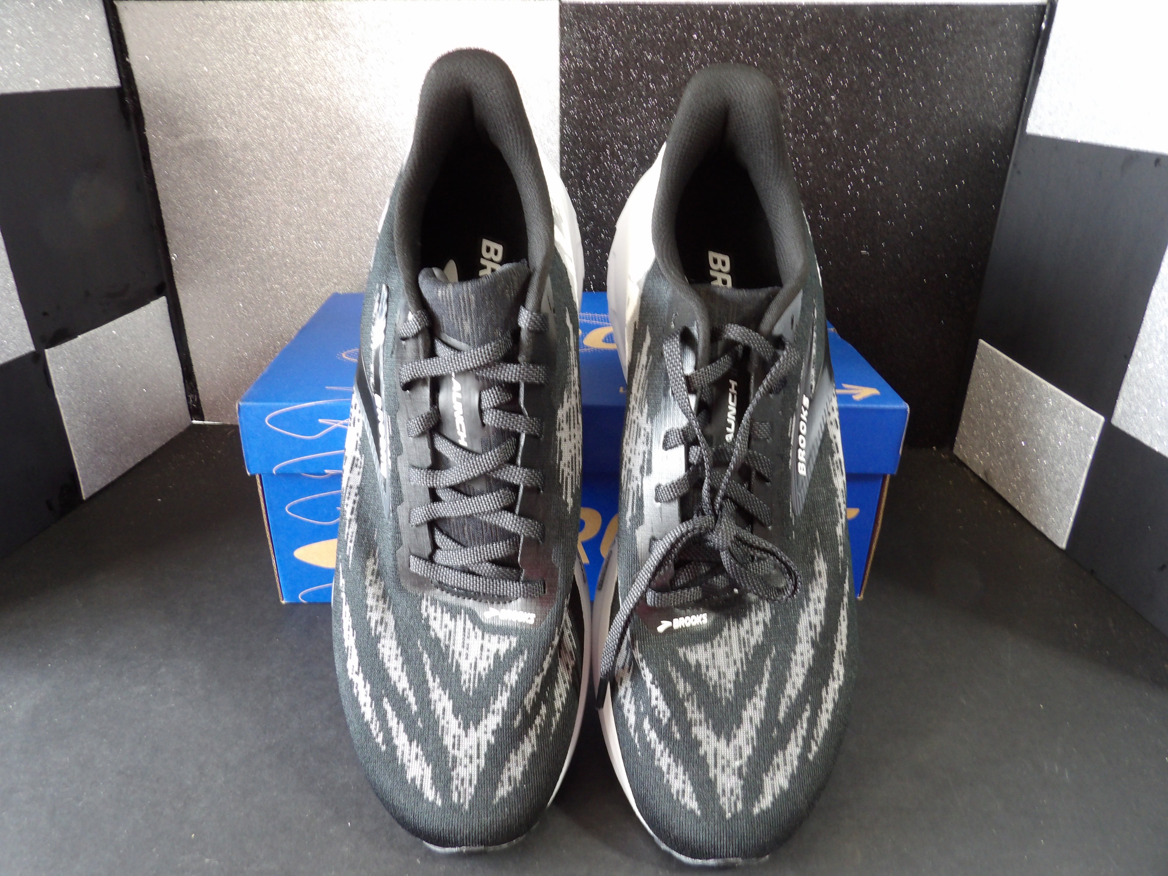Brooks Launch 11 Road Running Shoes – Black/White (Size US Men's 11.5)
