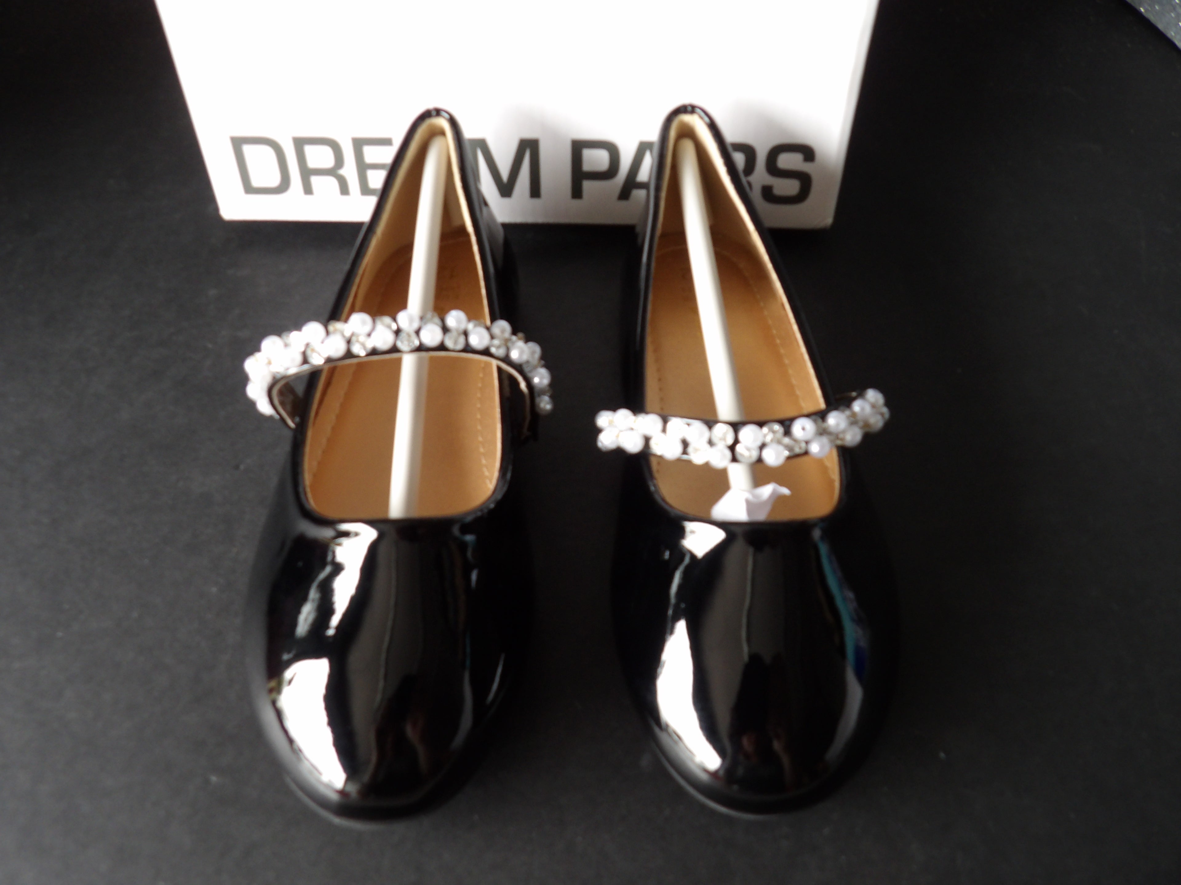 Dream Pairs Serena-100-Kids Patent Mary Jane Flats – Black (Size US Youth 12)