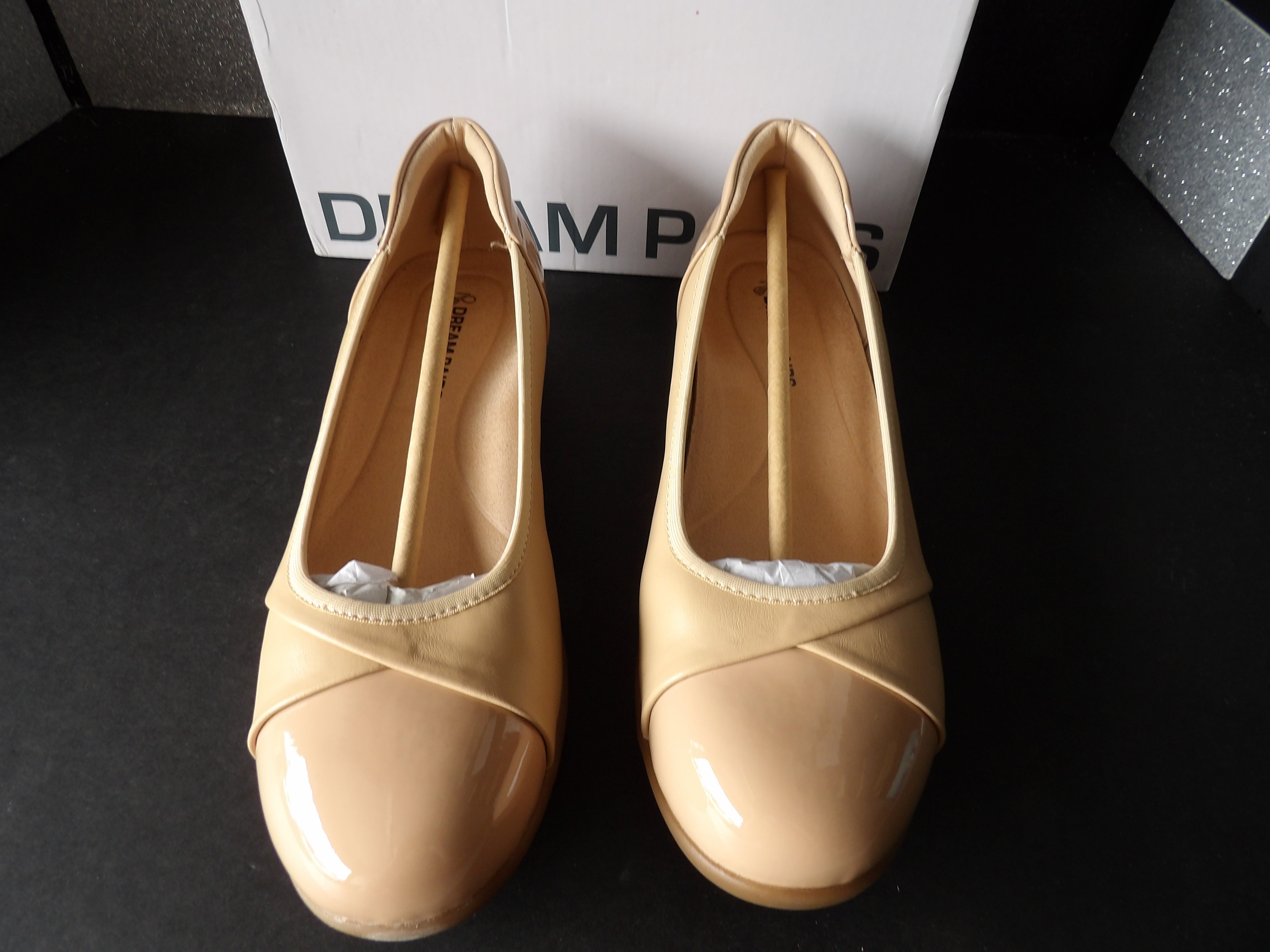 Dream Pairs DFA26016W Round Toe Ballet Flats – Nude (Size US Women's 8)
