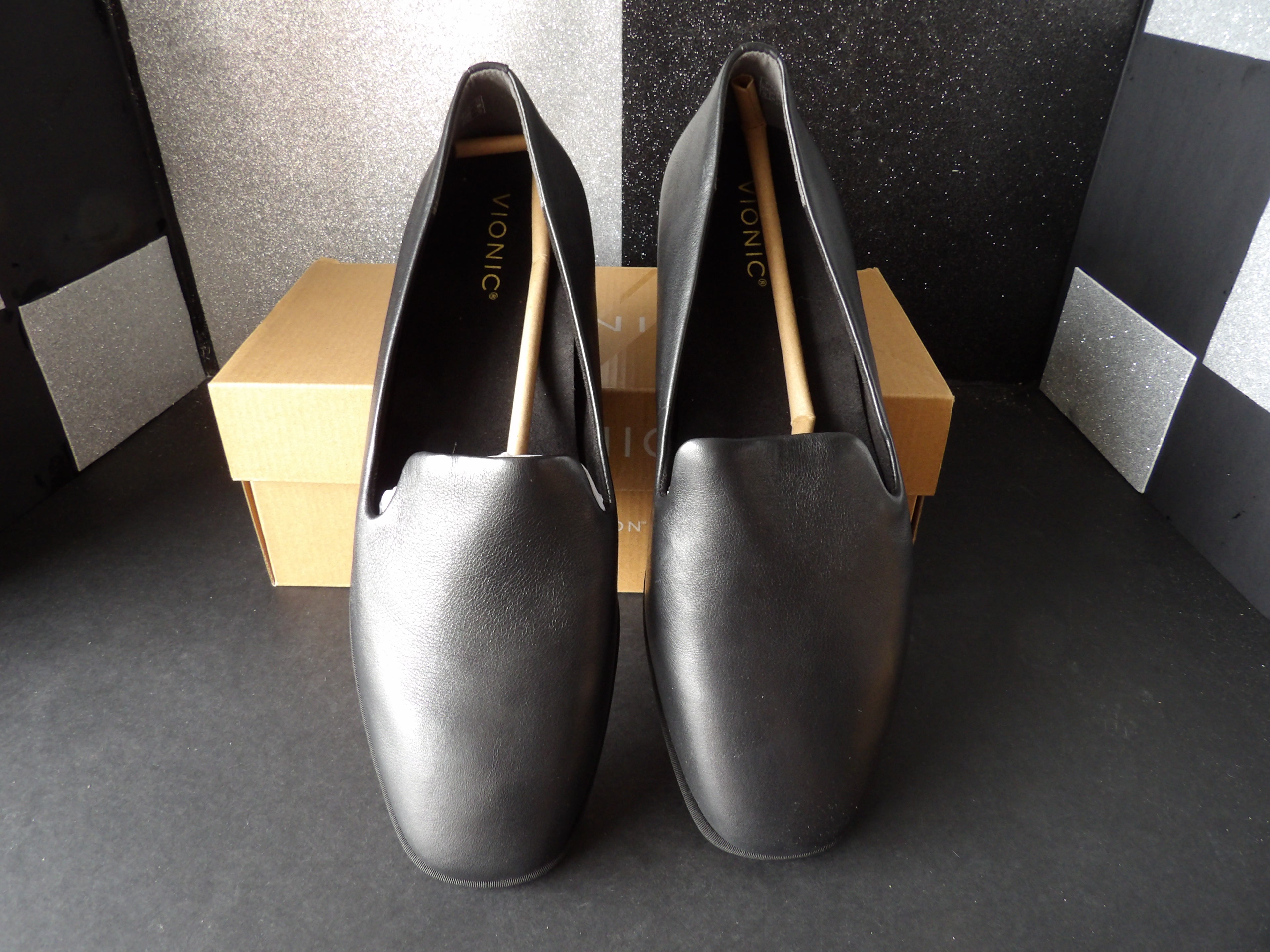 Vionic Willa 2.0 Slip-On Flats – Black Leather (Size US Women's 12)
