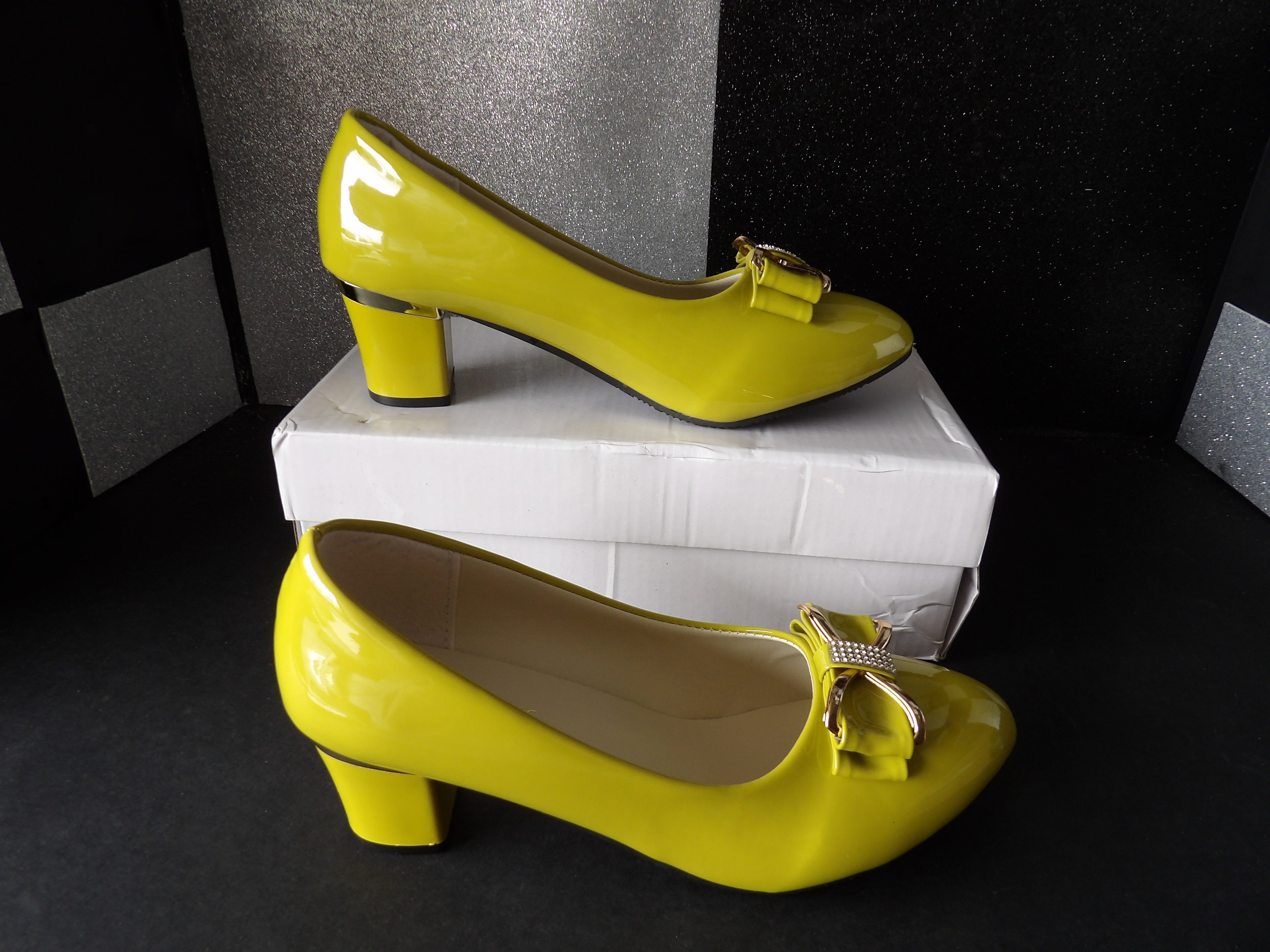 Mingke Patent Block Heel Pumps – Lime Green (Size US Women's 7)