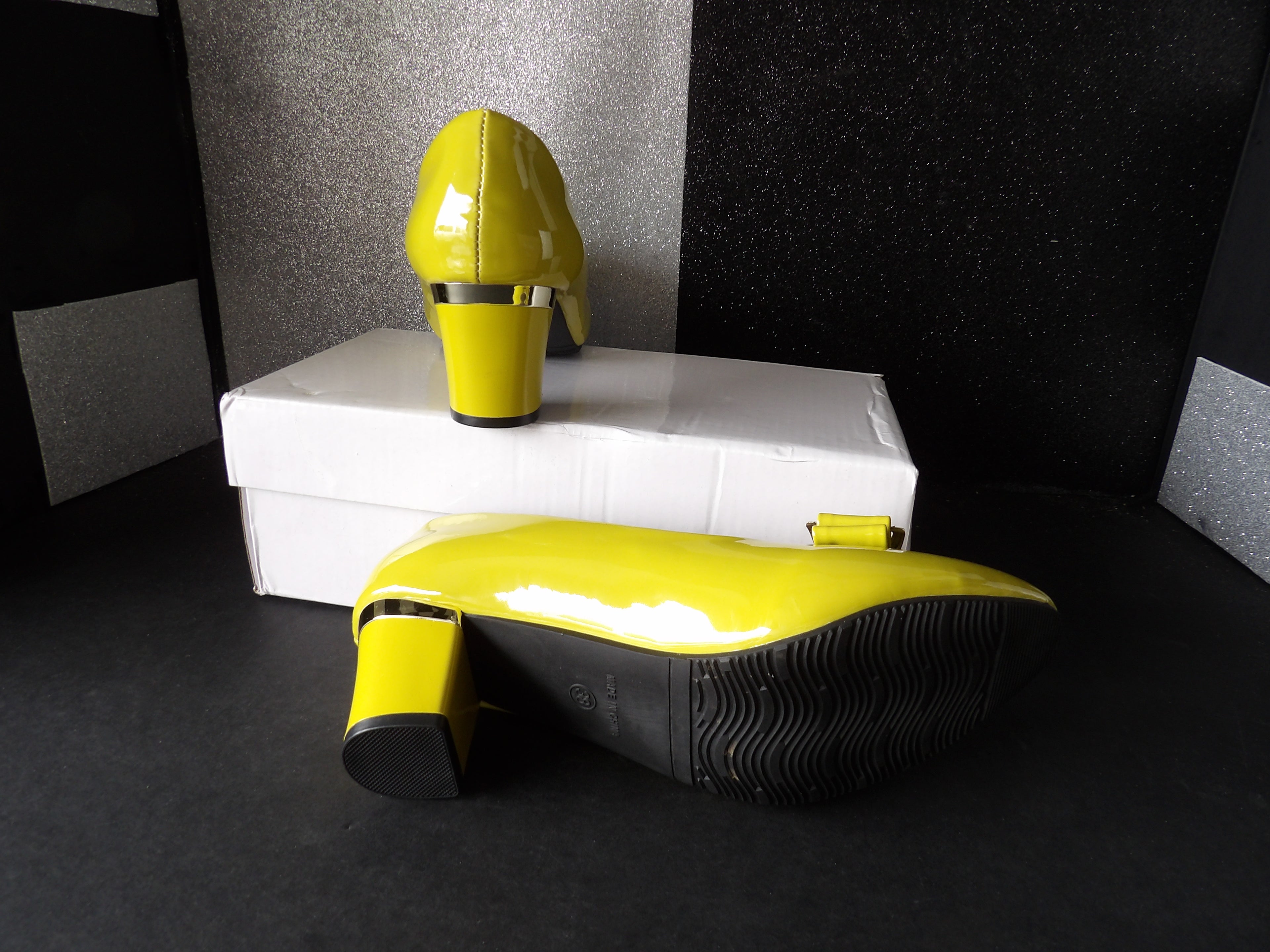 Mingke Patent Block Heel Pumps – Lime Green (Size US Women's 7)