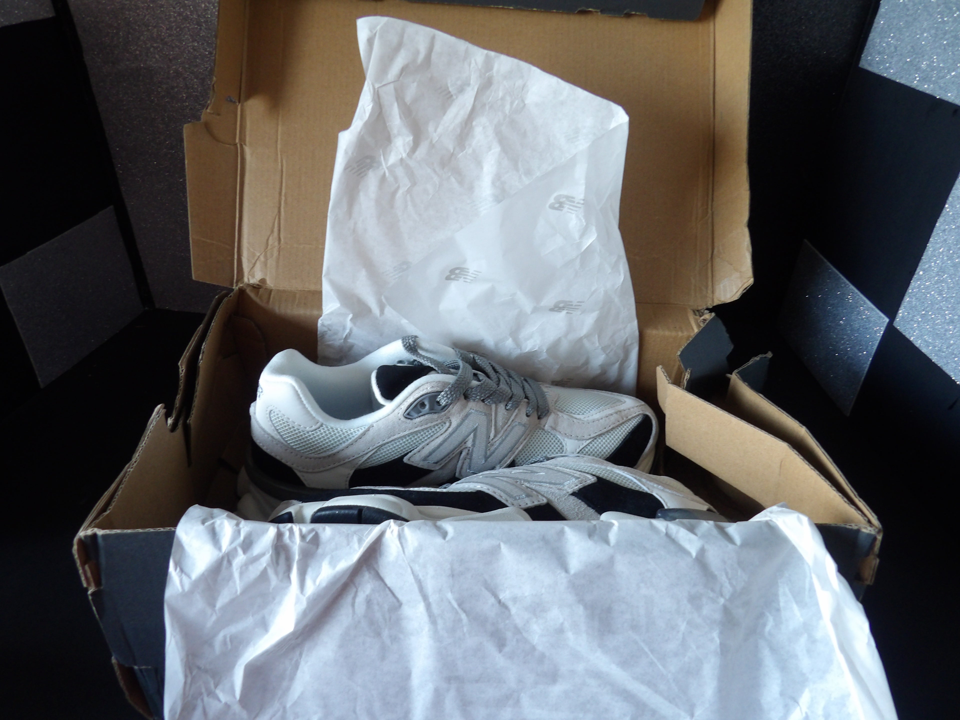 New Balance 9060 – Light Gray/Black (Size US Men's 5.5 / Women's 7)