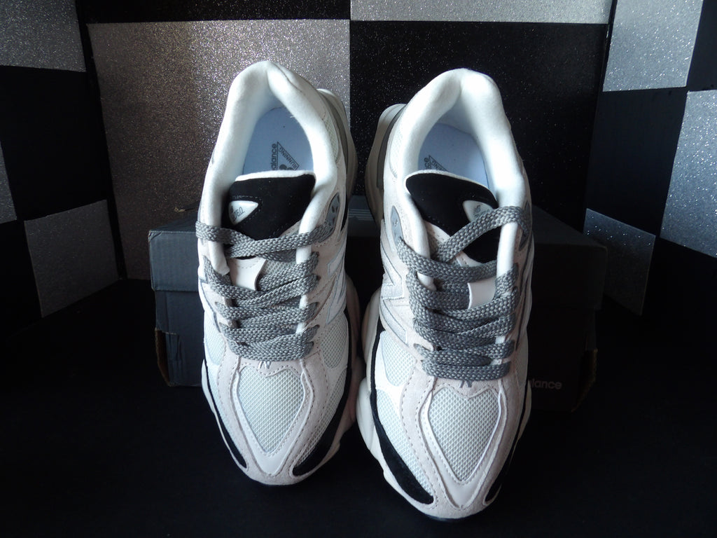 New Balance 9060 – Light Gray/Black (Size US Men's 5.5 / Women's 7)