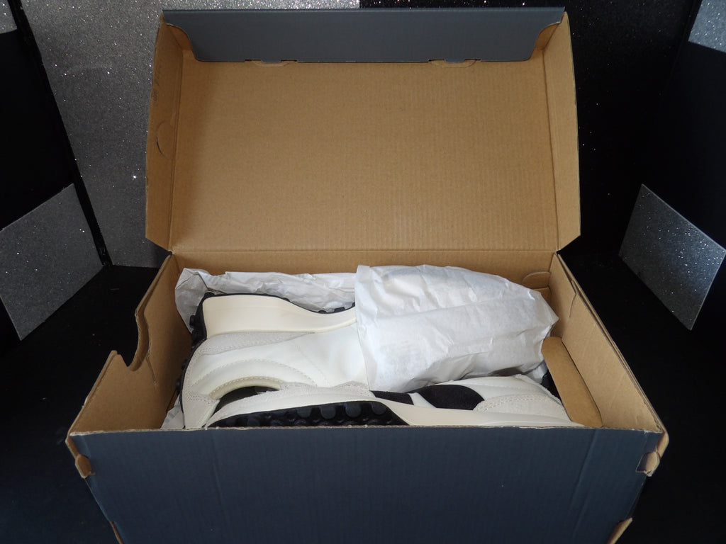 New Balance 327 – White/Black (Size US Women's 7)