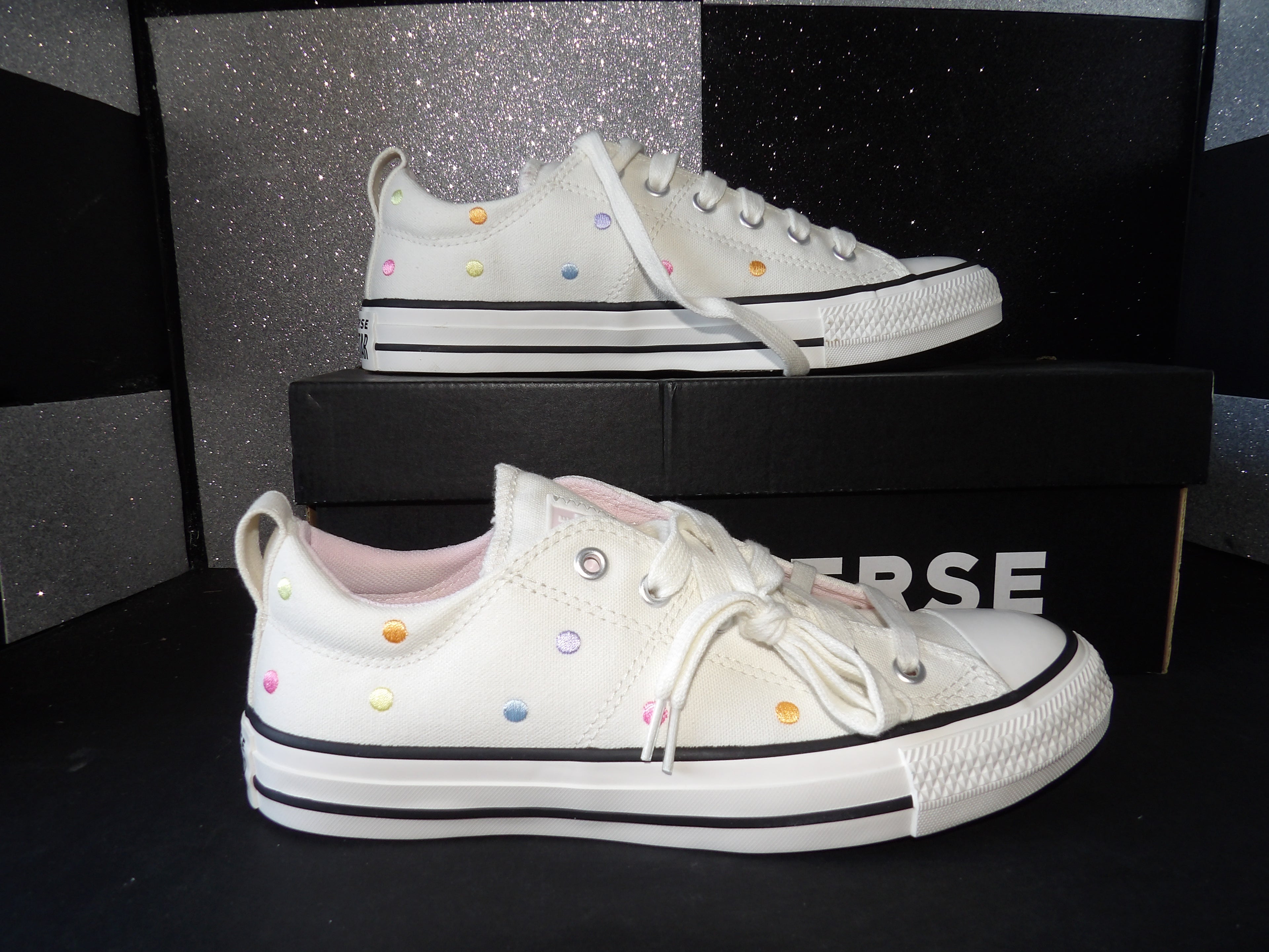 Converse Chuck Taylor All Star Lift Low "Pastel Polka Dot" – White/Multi (Size US Women's 5.5)