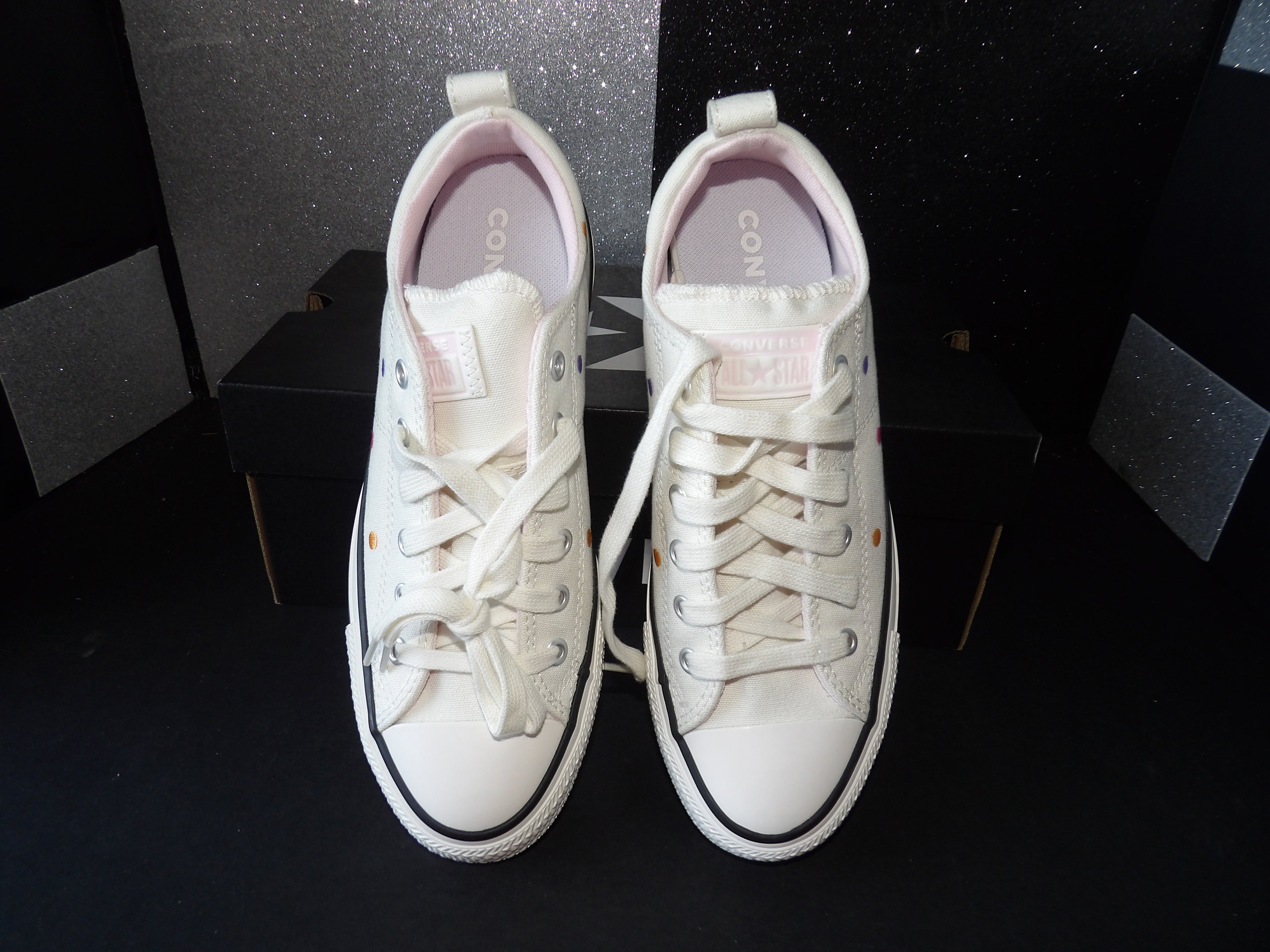 Converse Chuck Taylor All Star Lift Low "Pastel Polka Dot" – White/Multi (Size US Women's 5.5)