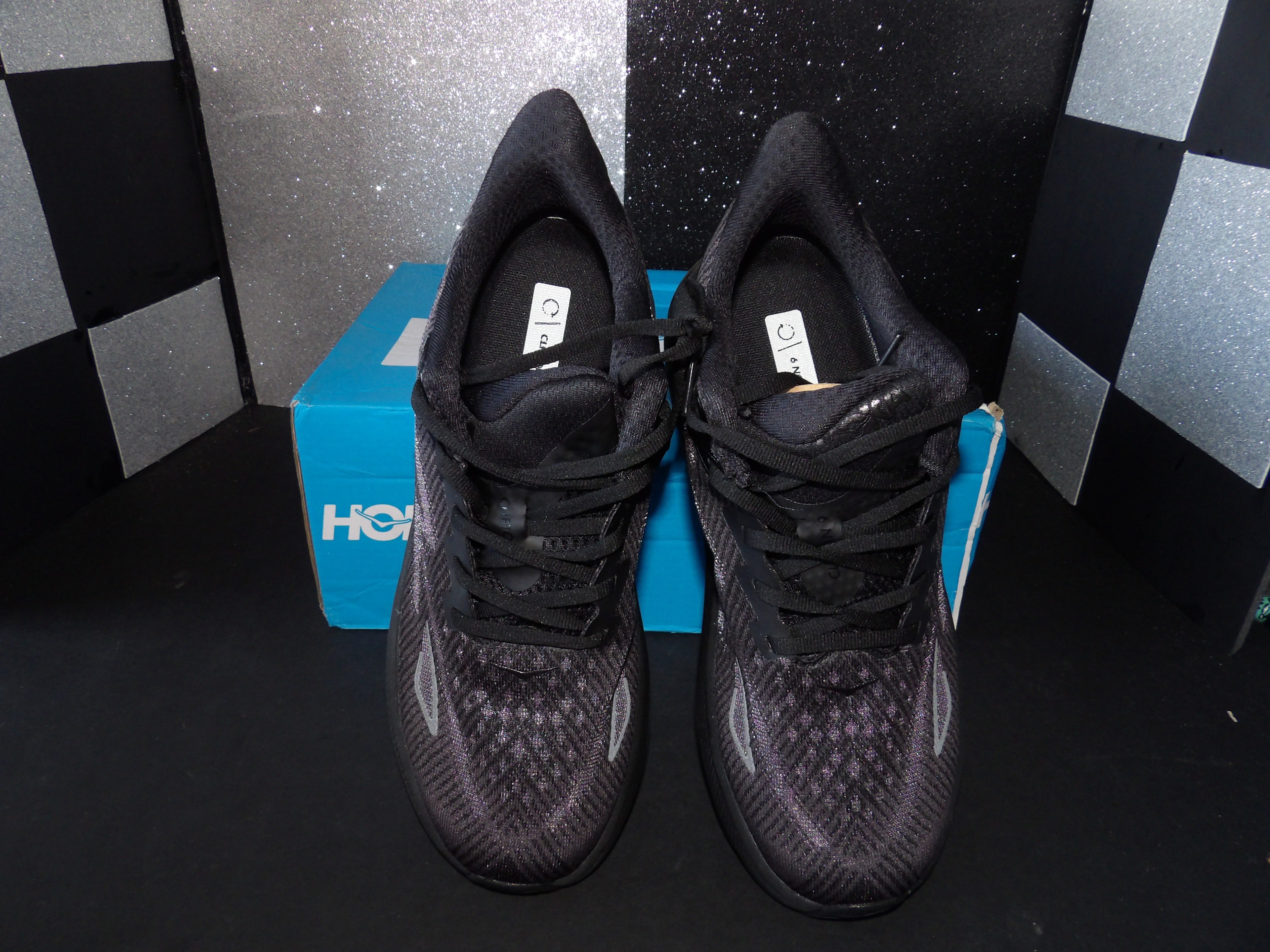 HOKA Clifton 9 Running Shoes – Black (Size US Men's 8)