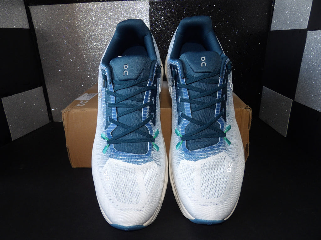 On Cloudtilt – White/Navy (Size US Men's 9.5)