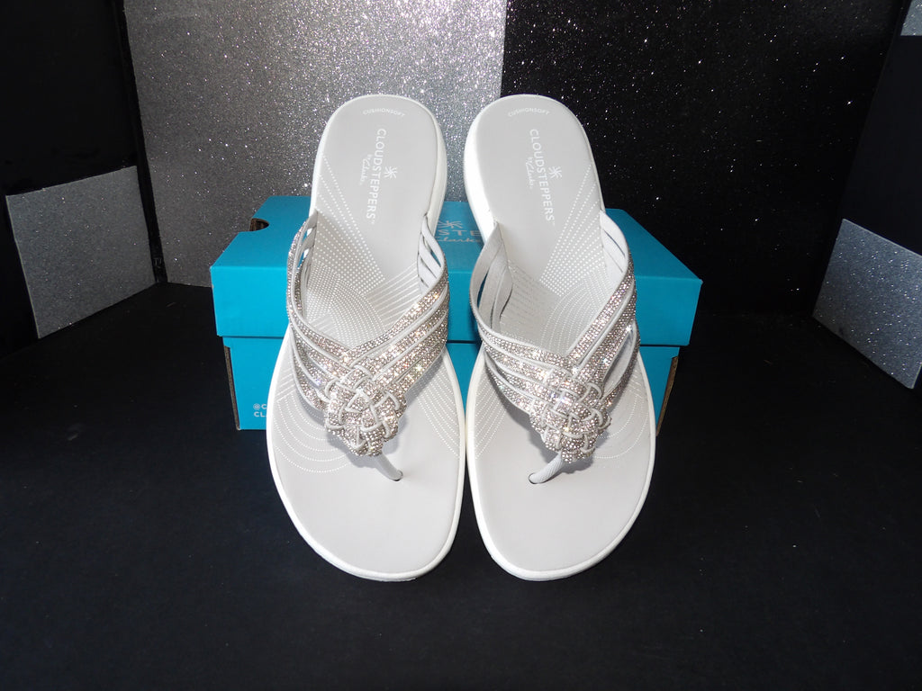 Clarks Cloudsteppers Rhinestone Thong Sandals – Silver (Size US Women's 7)