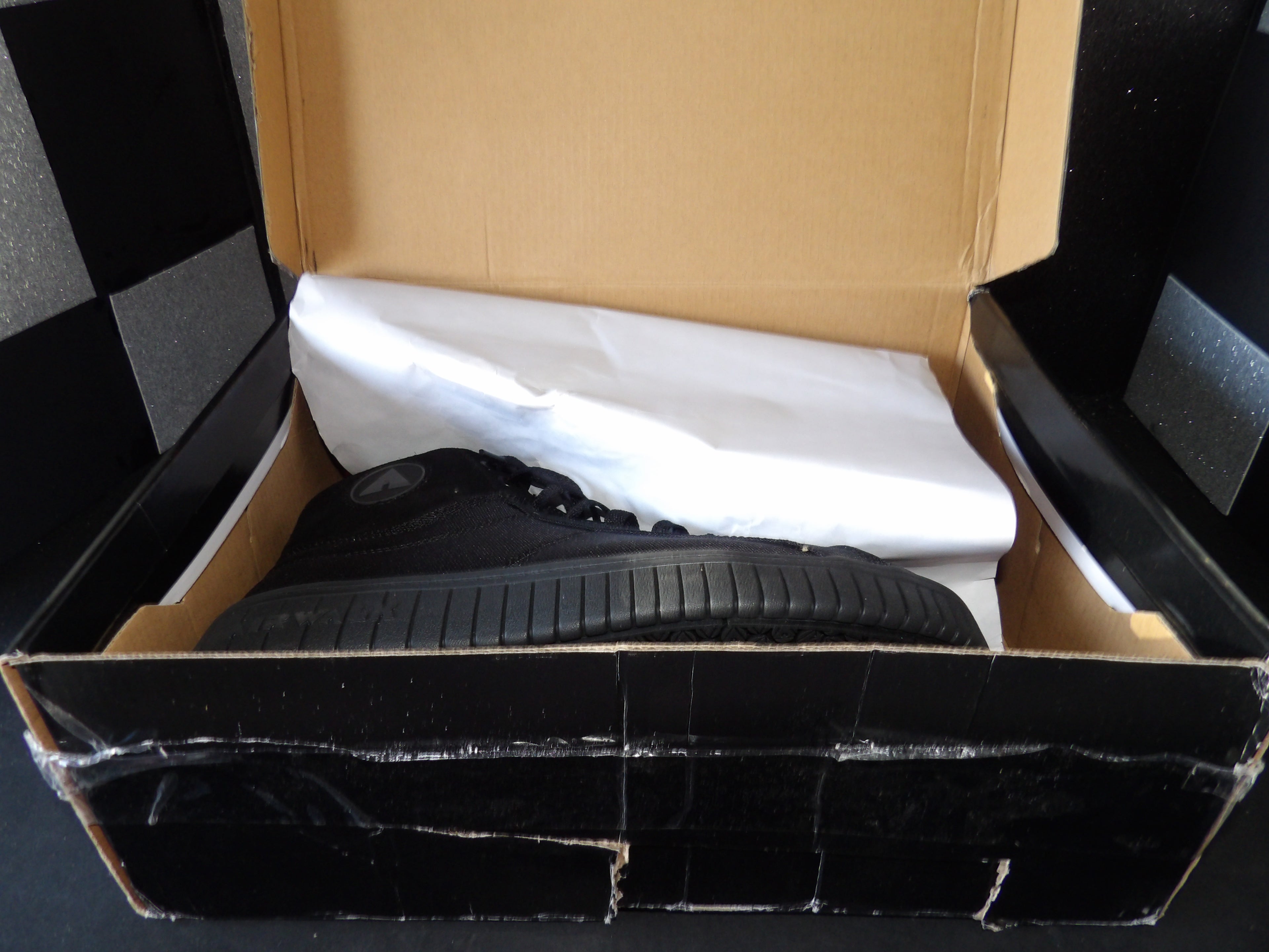 Airwalk Deuce Mid Canvas Sneakers – Black (Size US Men's 9.5)