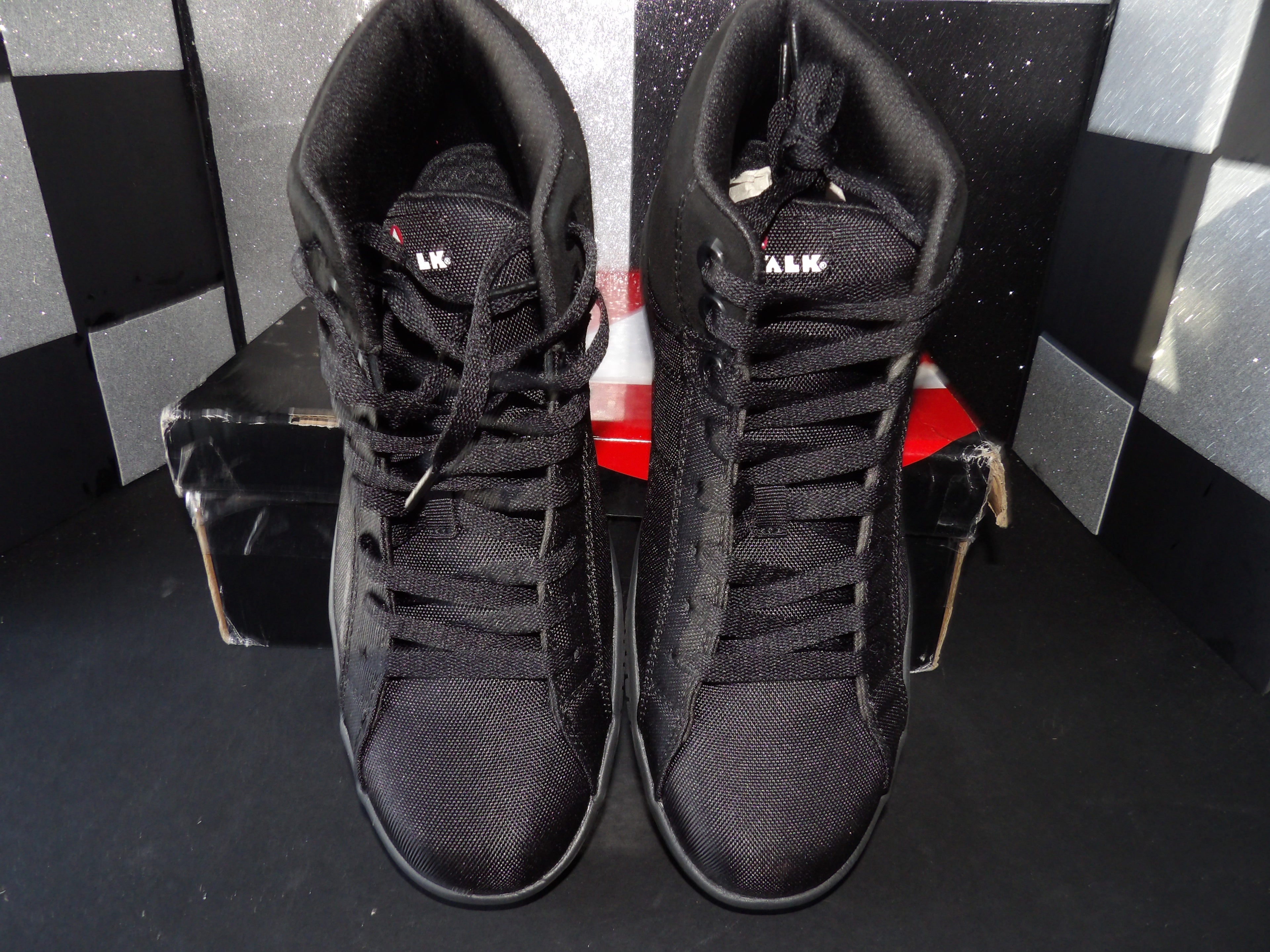Airwalk Deuce Mid Canvas Sneakers – Black (Size US Men's 9.5)