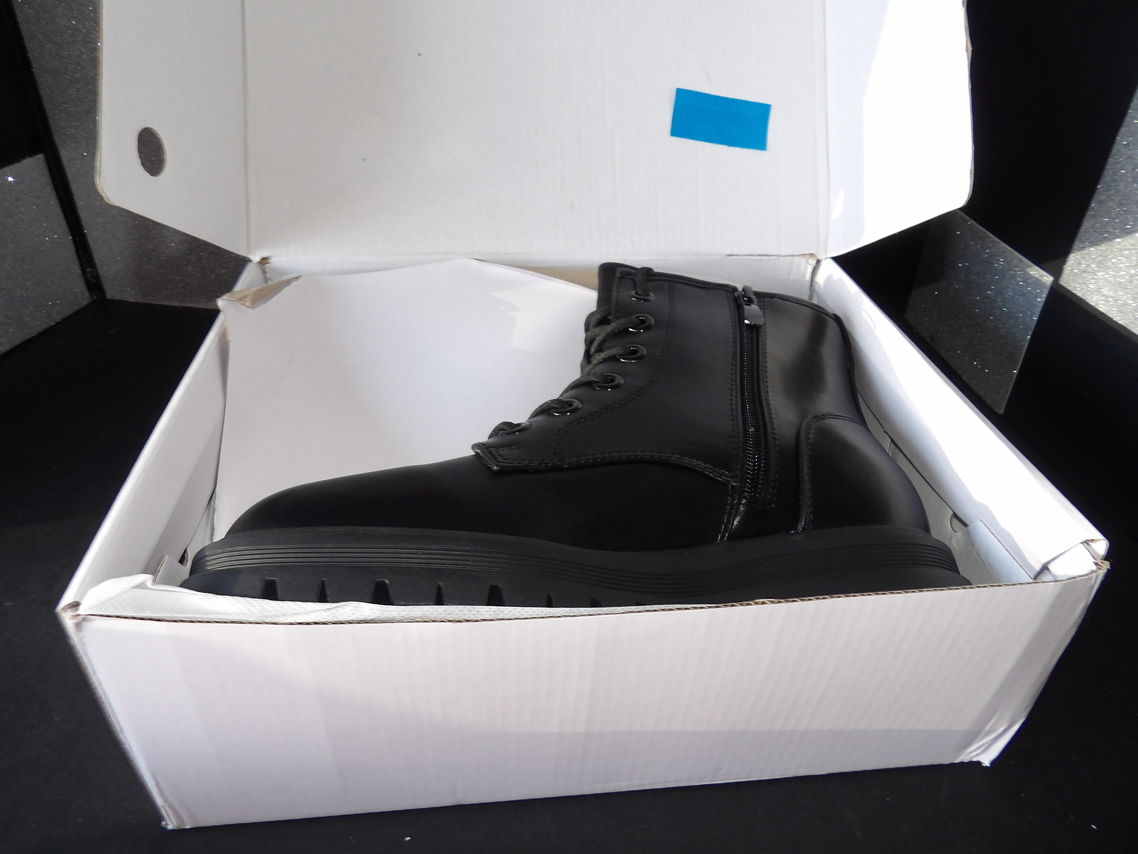 Dream Pairs Lace-Up Combat Boots – Black (Size US Women's 7.5)