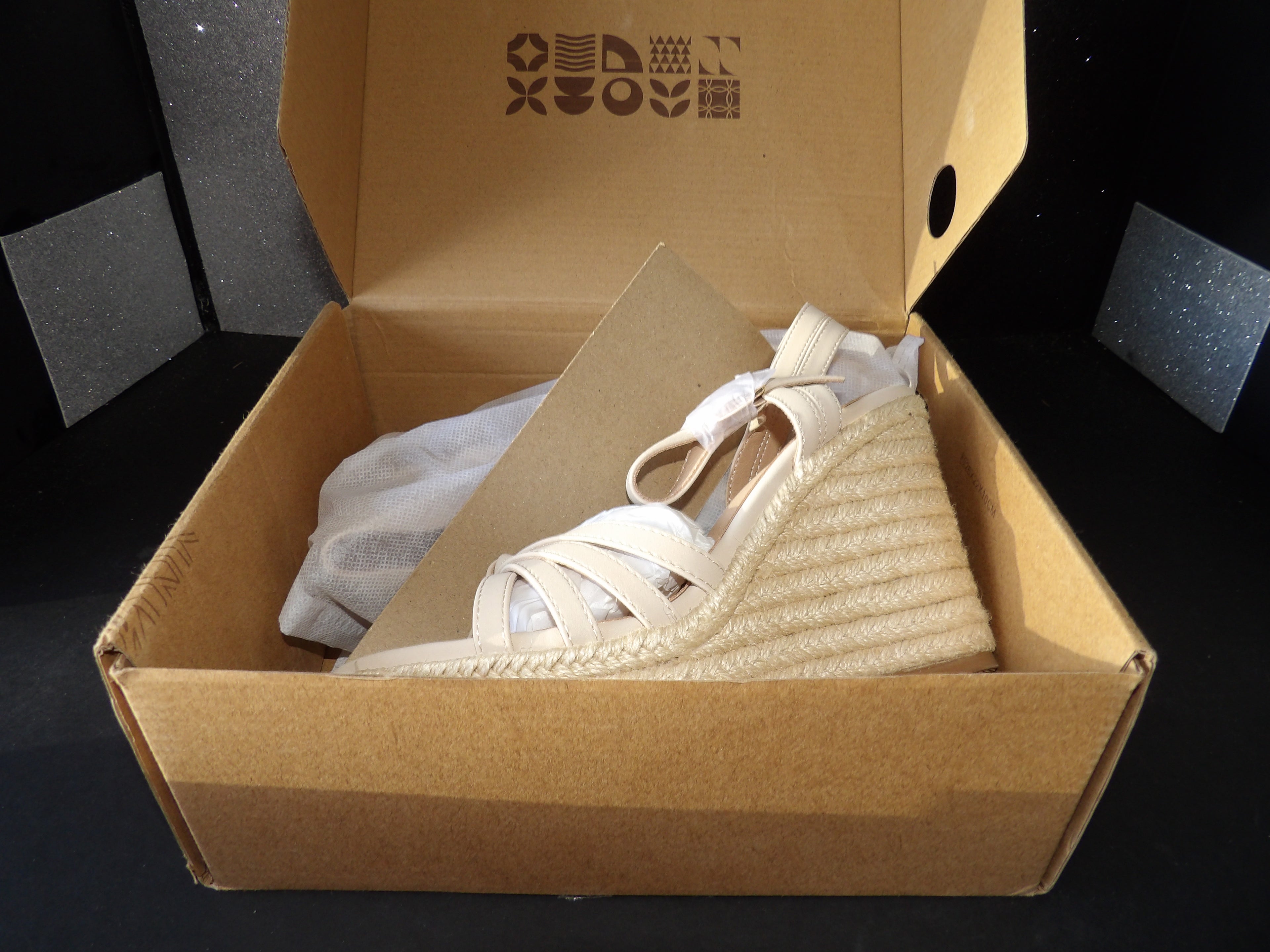 Platform Wedge Sandals – Beige (Size US Women's 7)