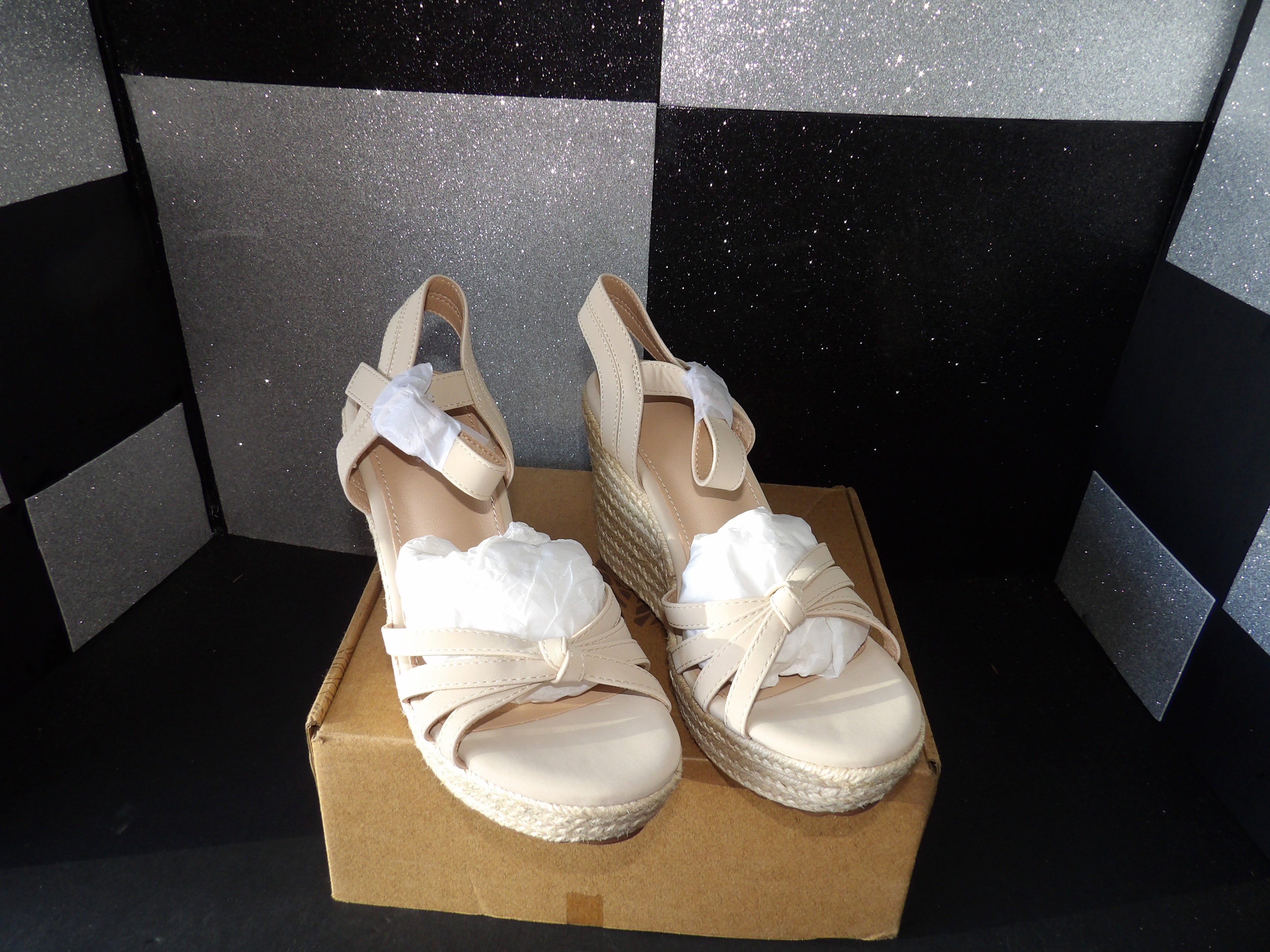Platform Wedge Sandals – Beige (Size US Women's 7)