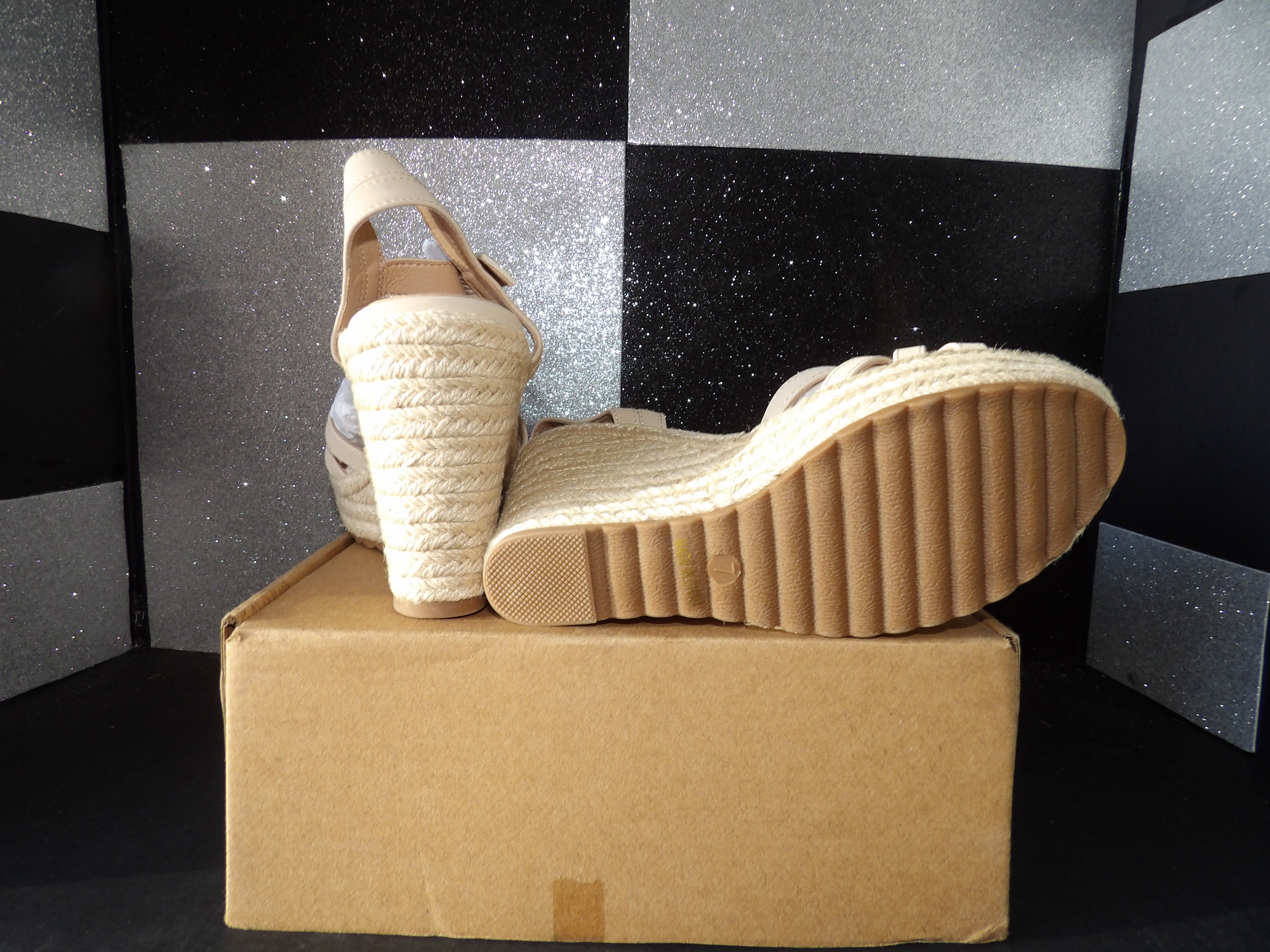 Platform Wedge Sandals – Beige (Size US Women's 7)