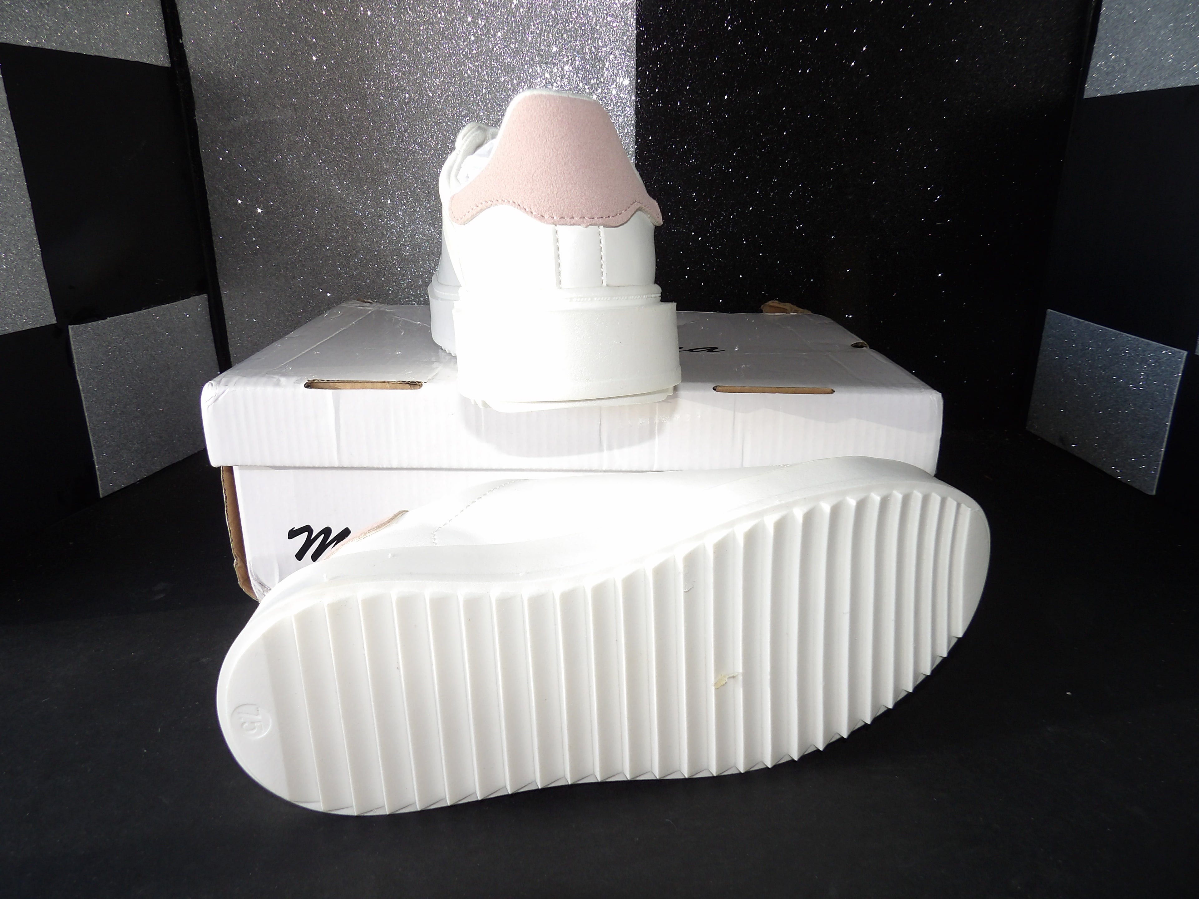 MILACACA MC-2002 Platform Sneakers – White/Pink (Size US Women's 7.5)