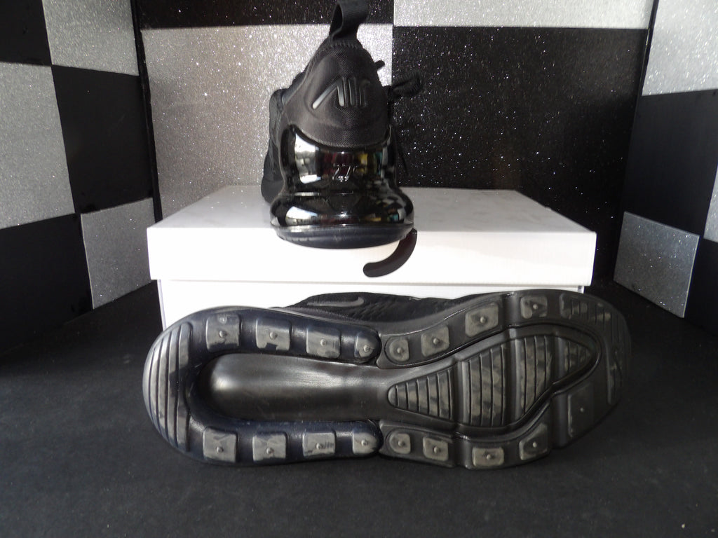 Nike Air Max 270 – Triple Black (Size US Men's 11)
