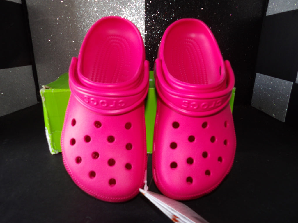 Crocs- Dragon Fruit (US Men's 3 Women's 5)