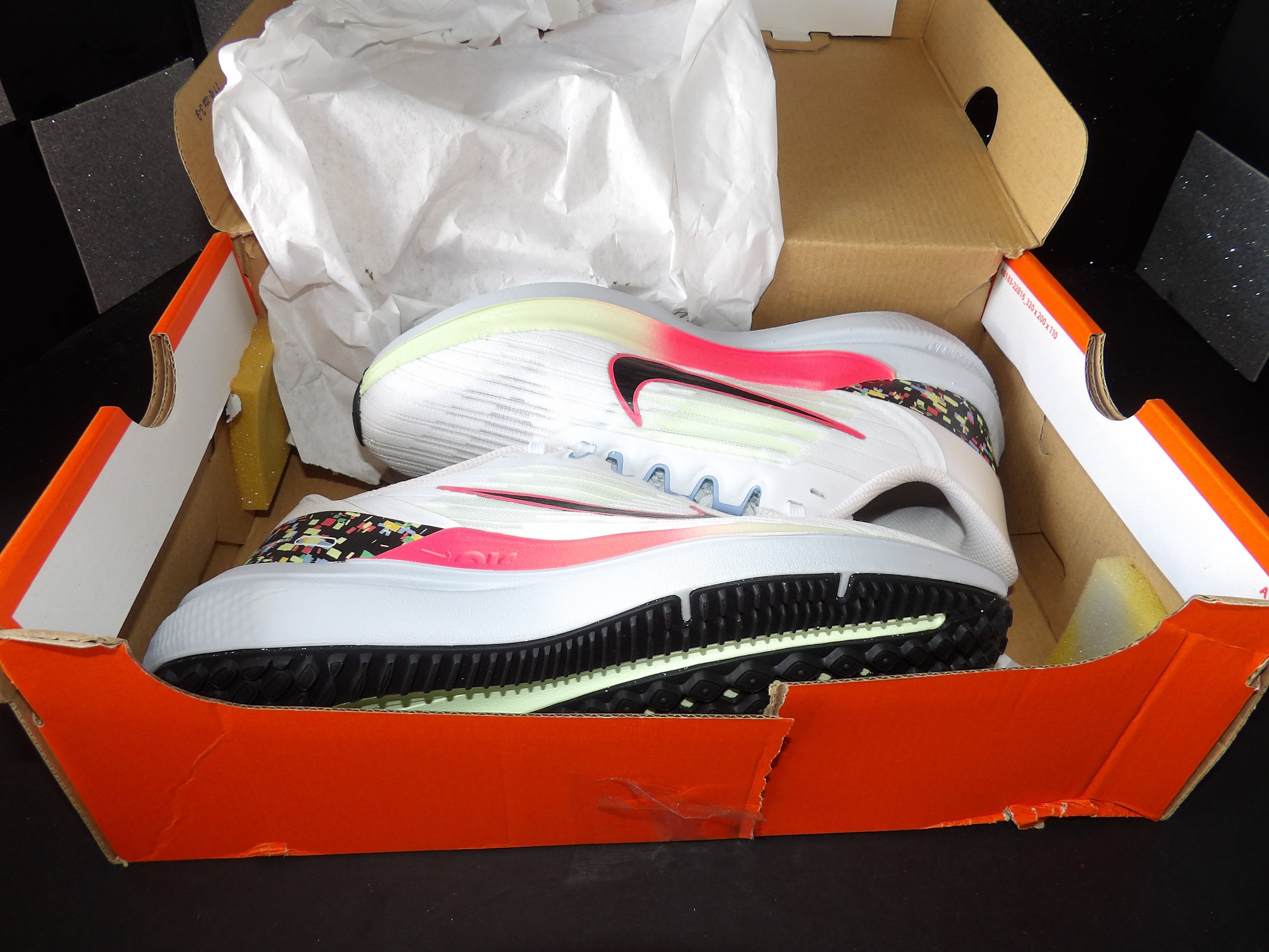 Nike Air Winflo 9- White/Pink/Yellow (US Women's 8.5)