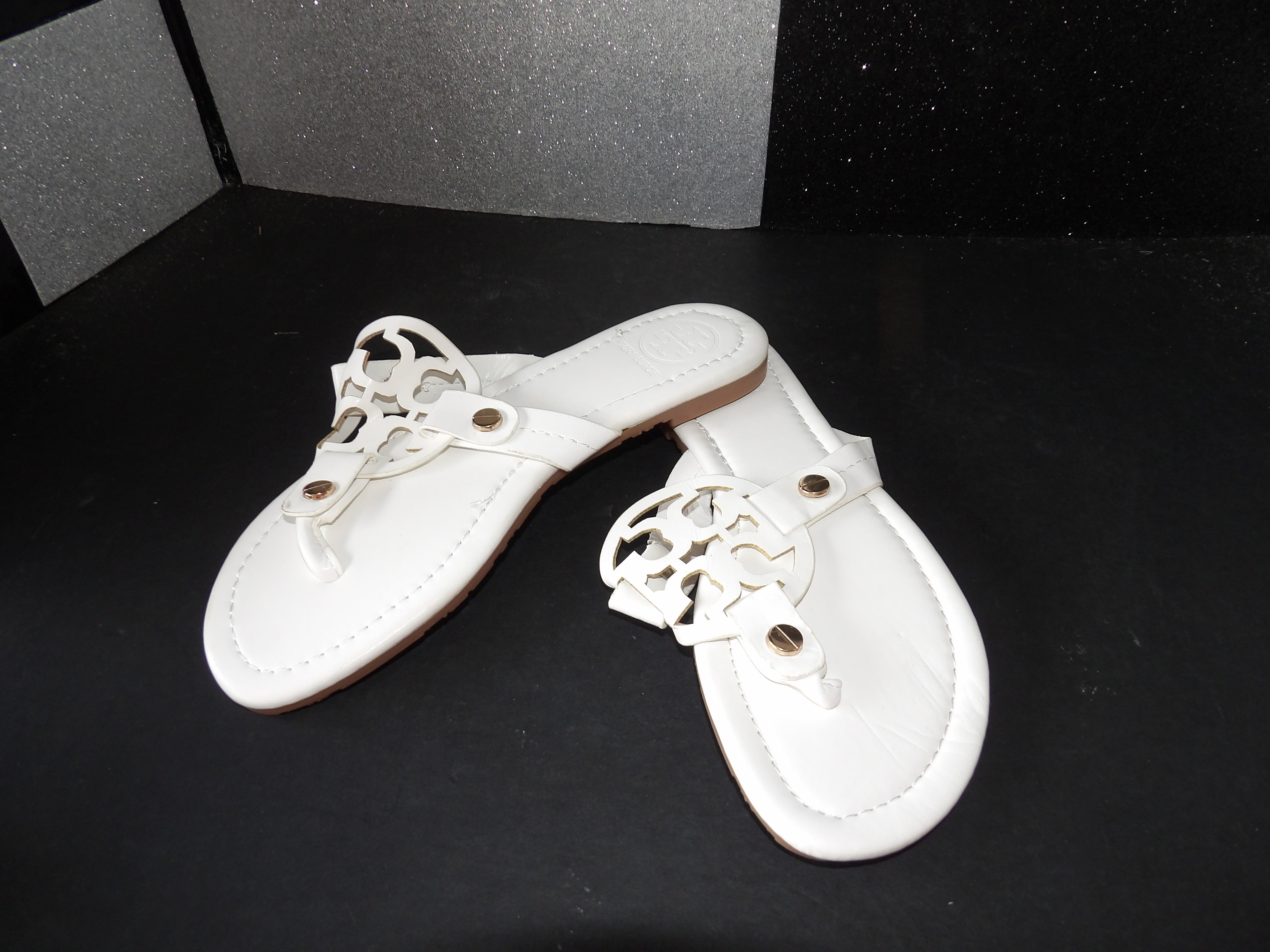 Tory Burch White Sandals (US Women's 6)