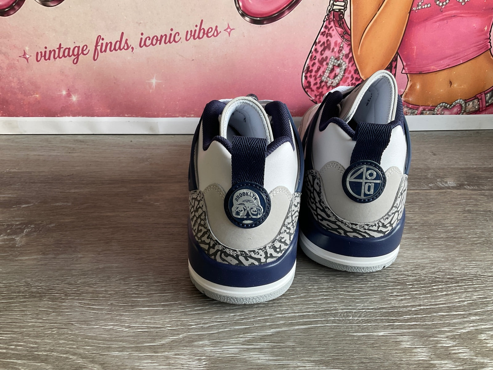 Jordan Spizike Low (Size M8.5 W10)