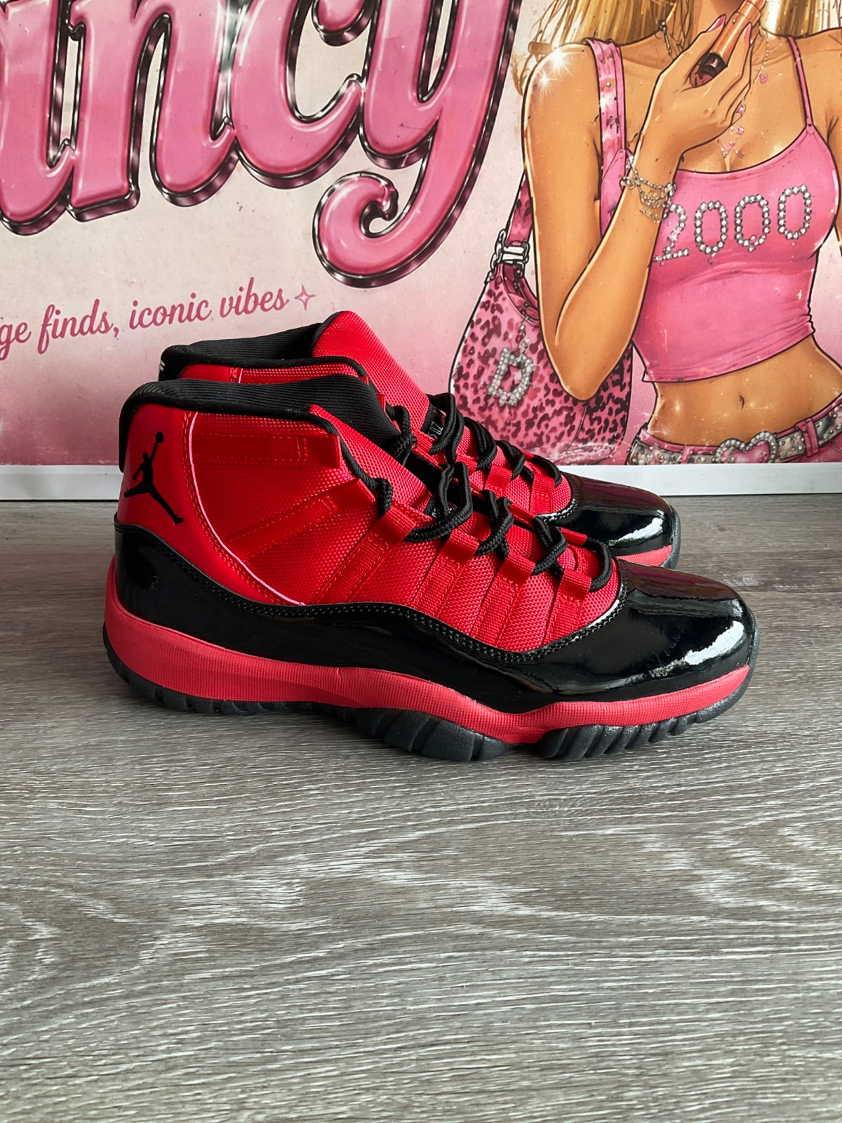 Jordan 11 Retro (Size M10)