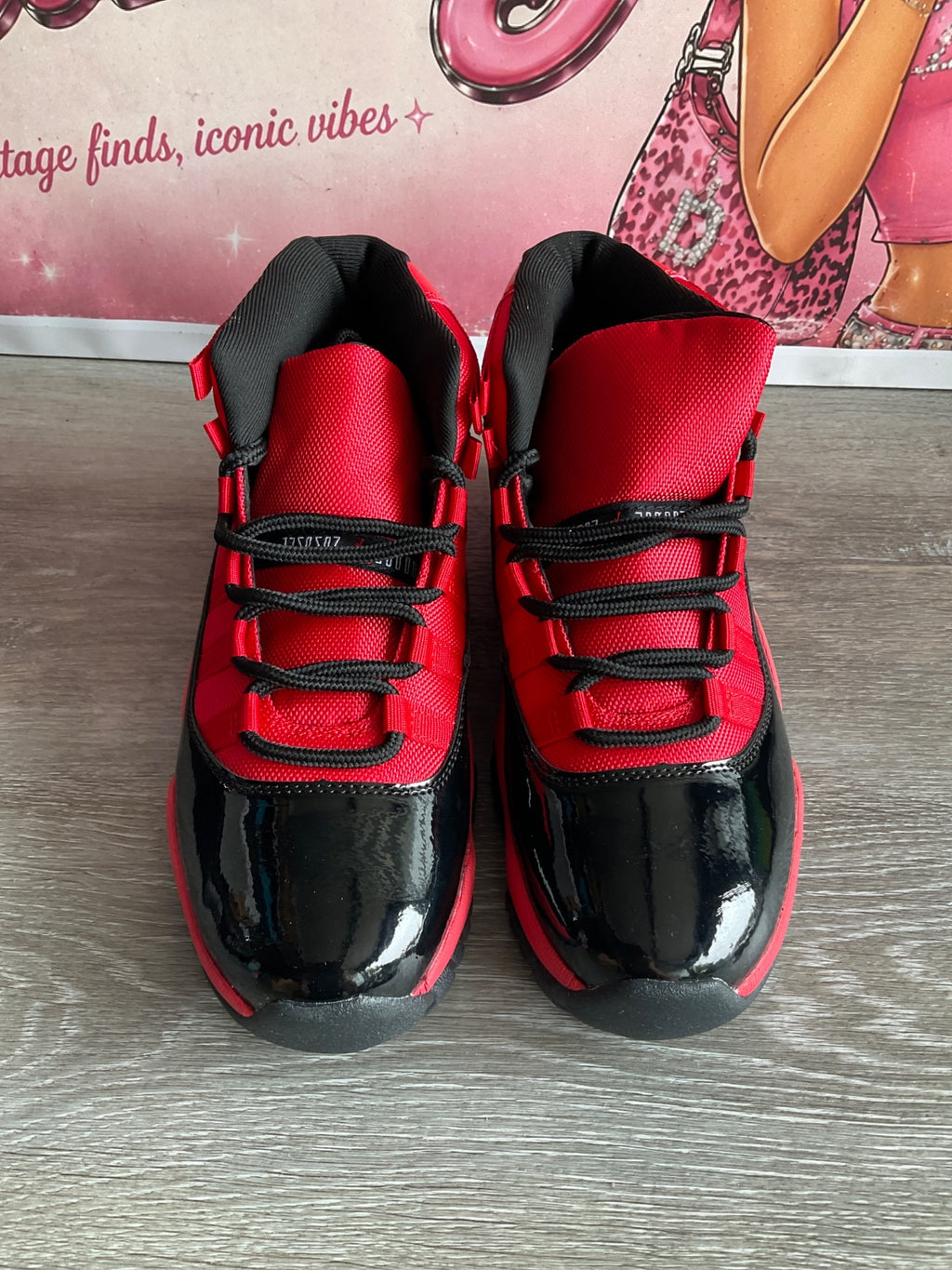 Jordan 11 Retro (Size M10)