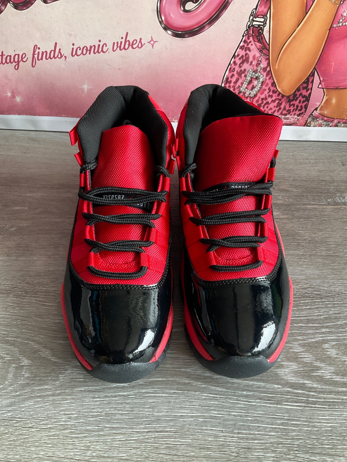 Jordan 11 Retro (Size M10)