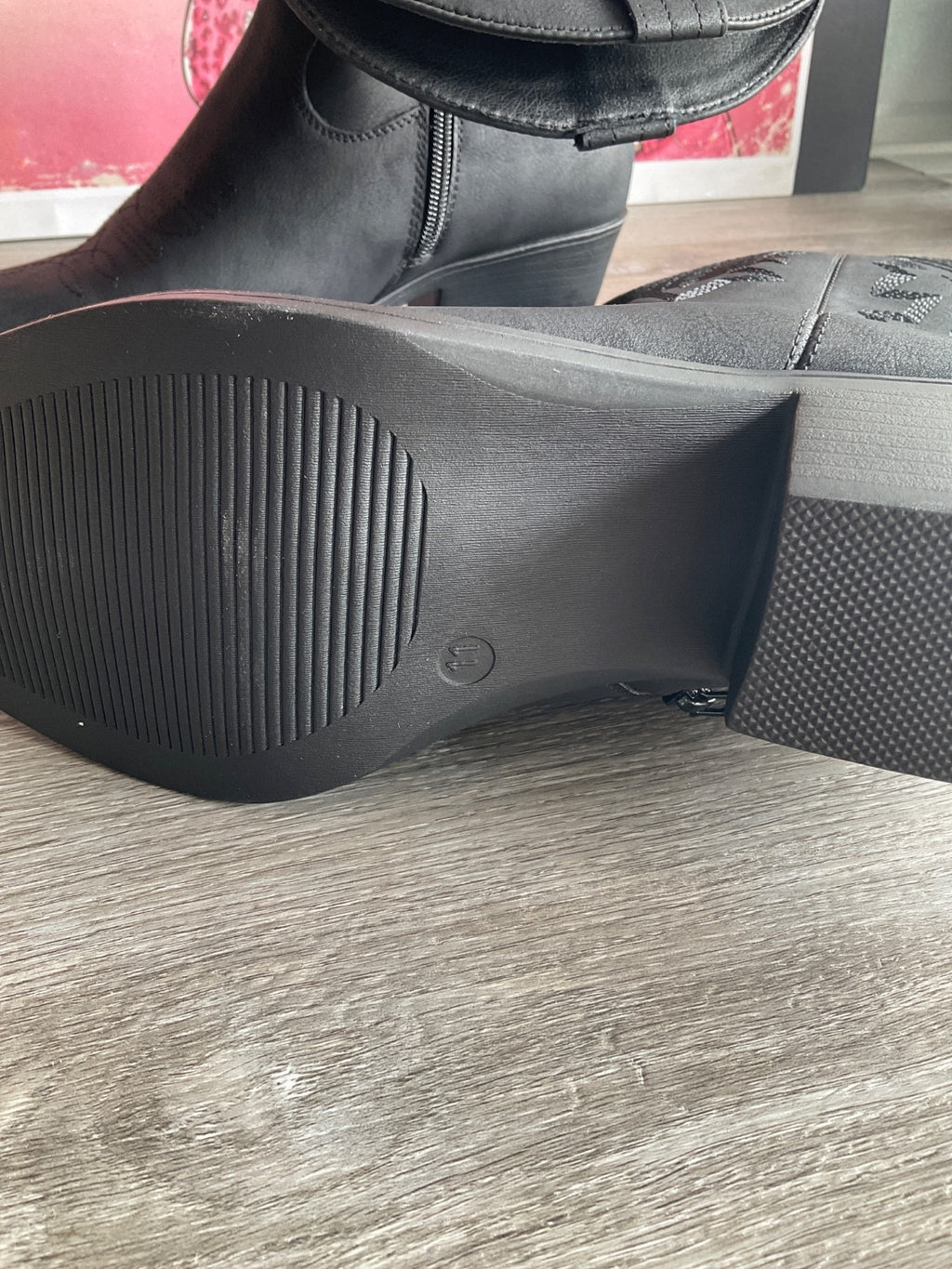 Globalwin Black Boot (Size W11)