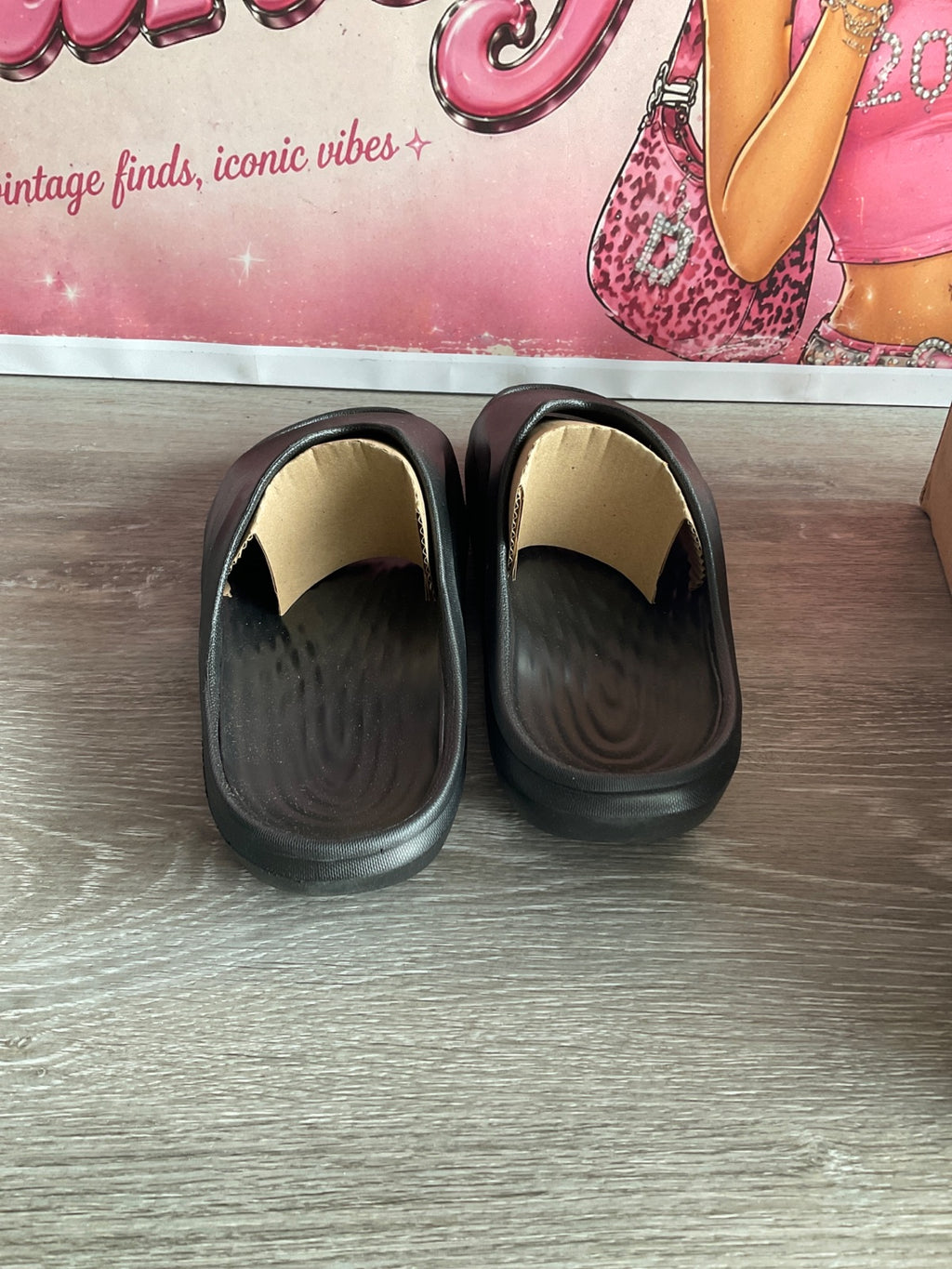 Stand+ Onyx Sandals (Size M10 W12)