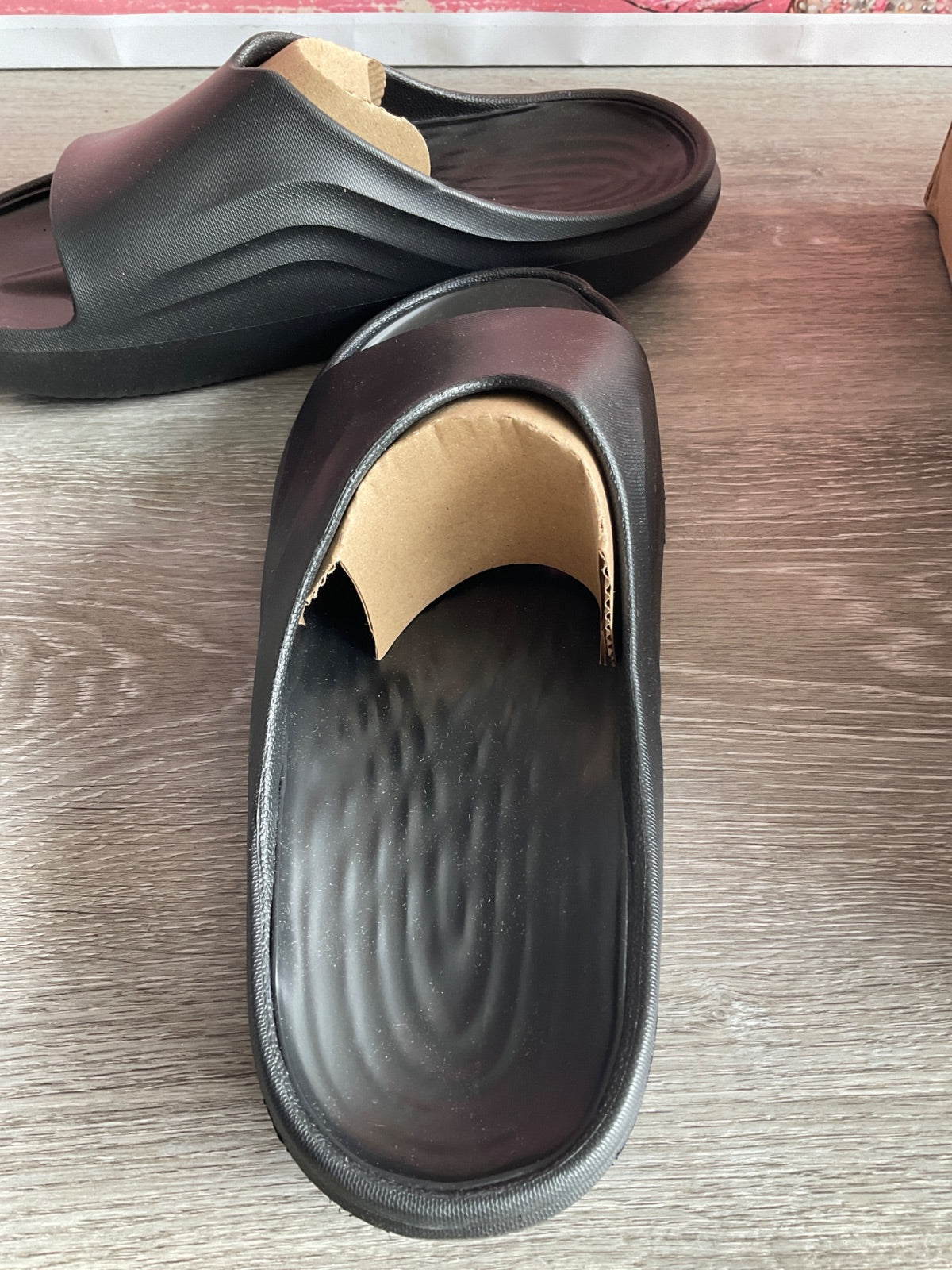 Stand+ Onyx Sandals (Size M10 W12)