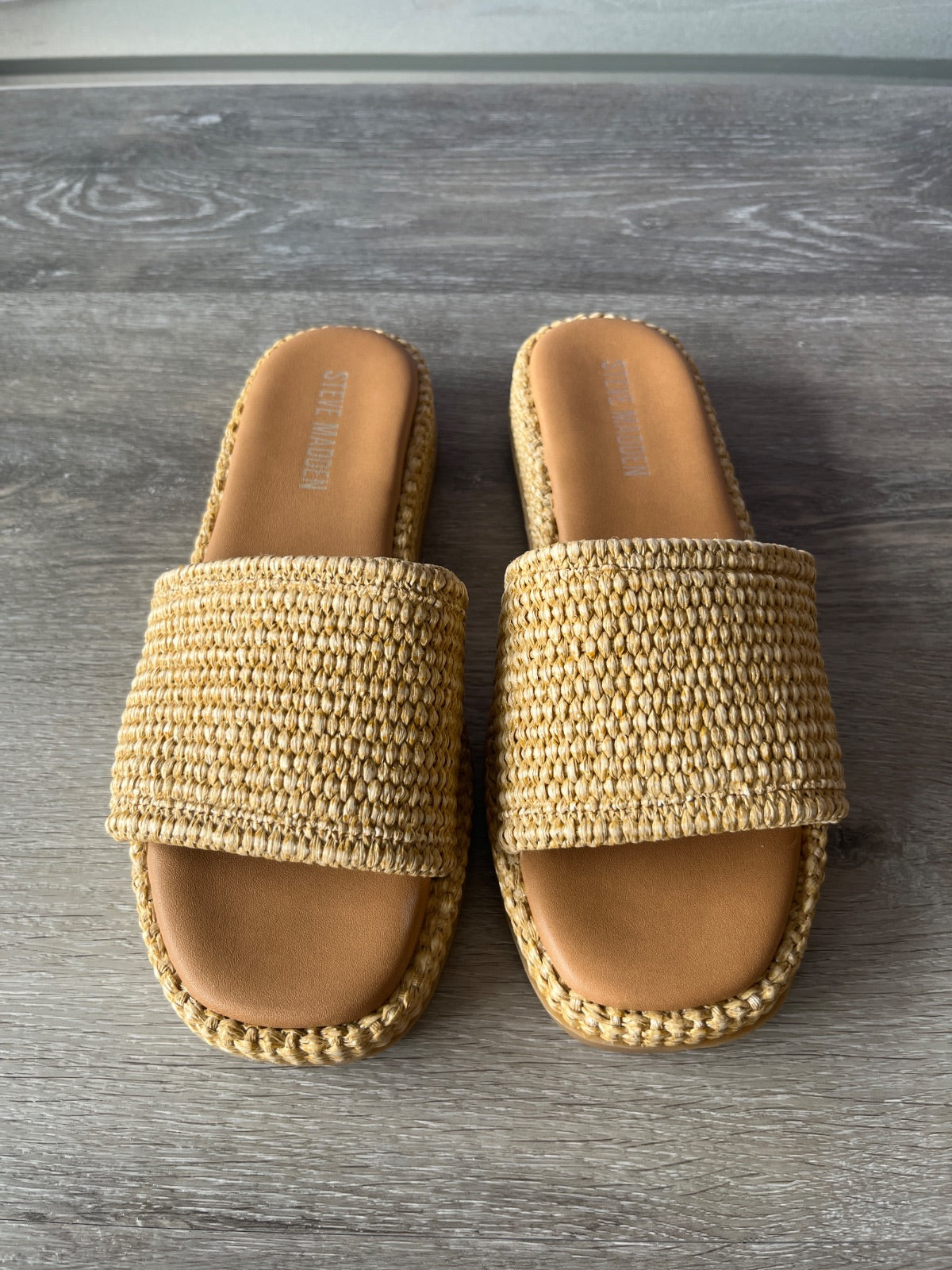 Steve Madden Boardwalk (Size 8.5)