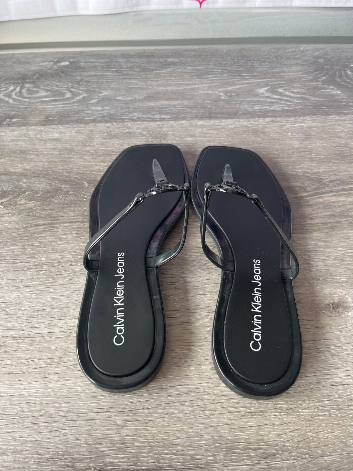 Calvin Klein EDHEN (Size W8)