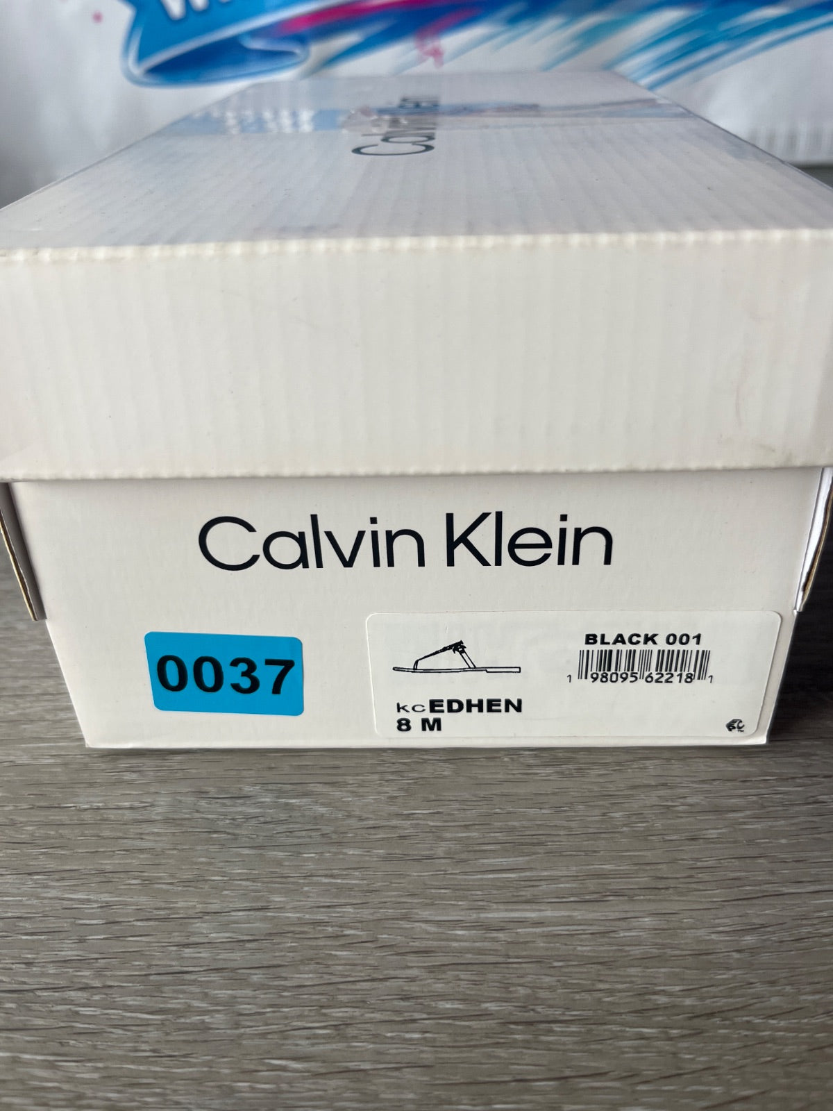 Calvin Klein EDHEN (Size W8)