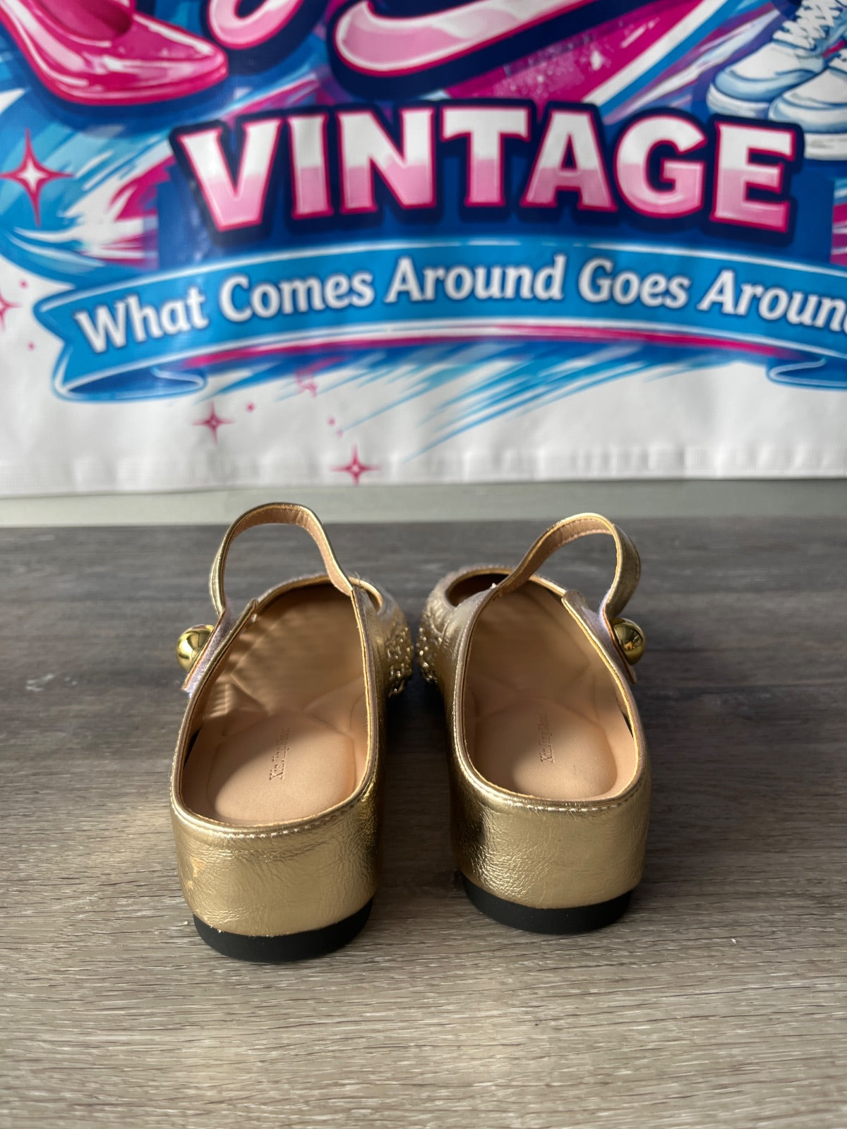 Xin Jing Slip ons (Size W6.5)
