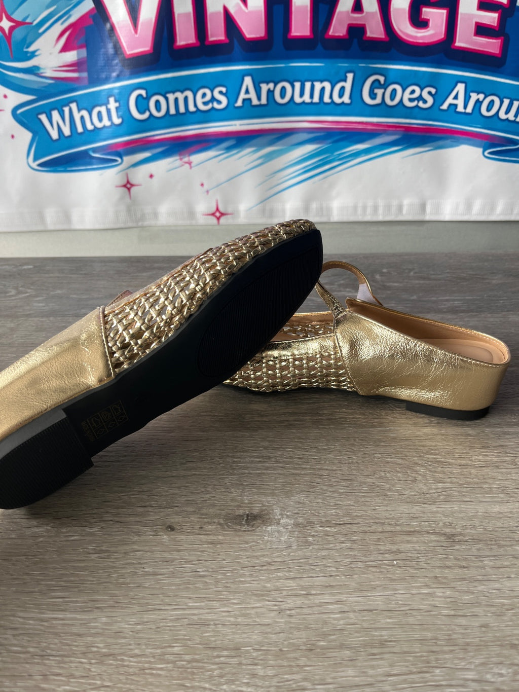 Xin Jing Slip ons (Size W6.5)
