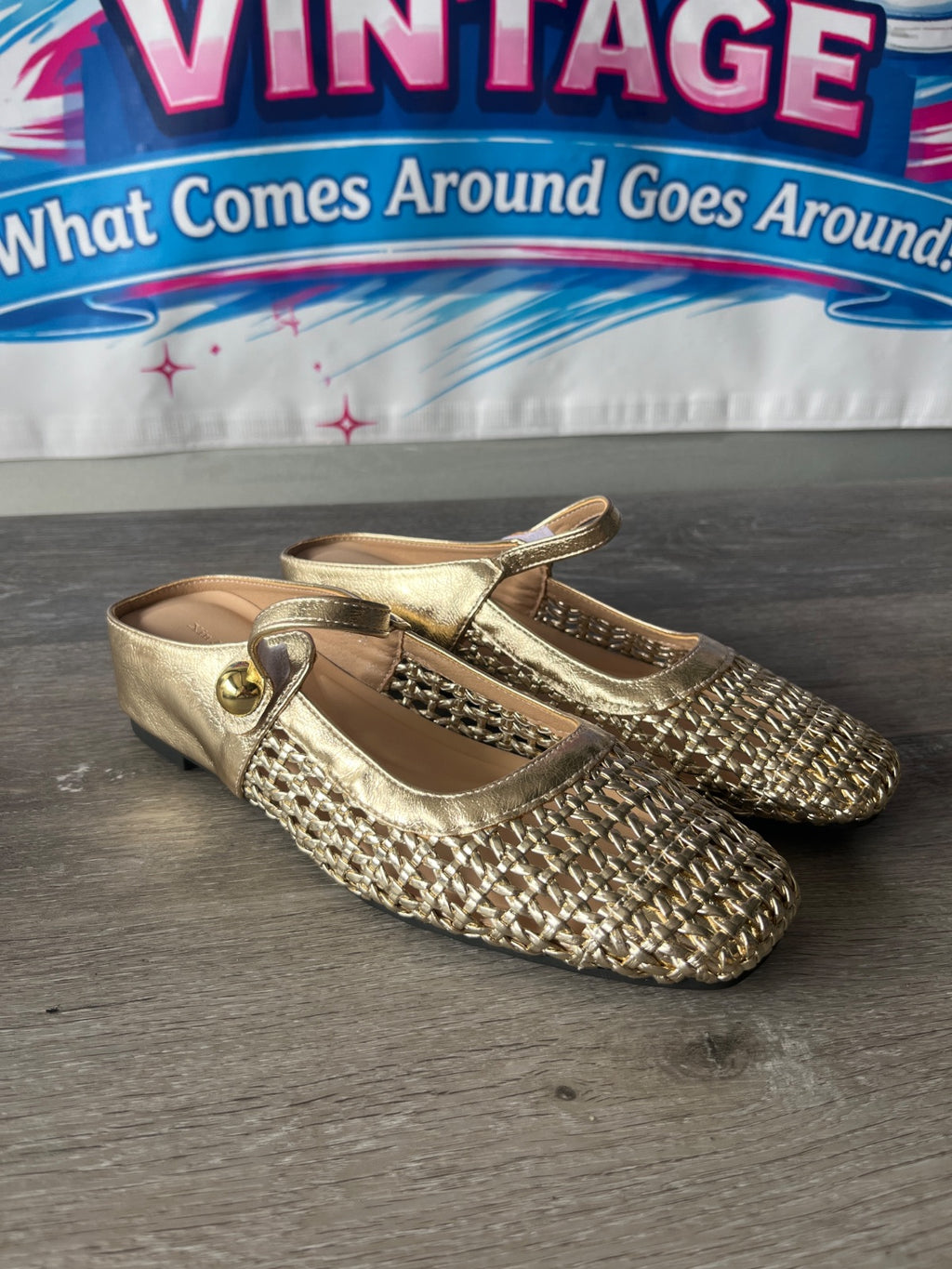 Xin Jing Slip ons (Size W6.5)