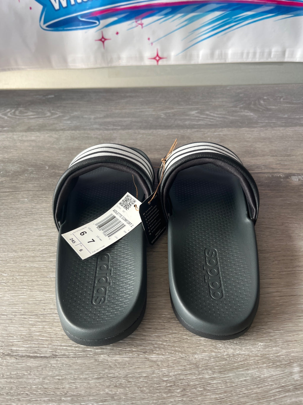 Adidas Adilette Comfort 2.0 (Size M6 W7)