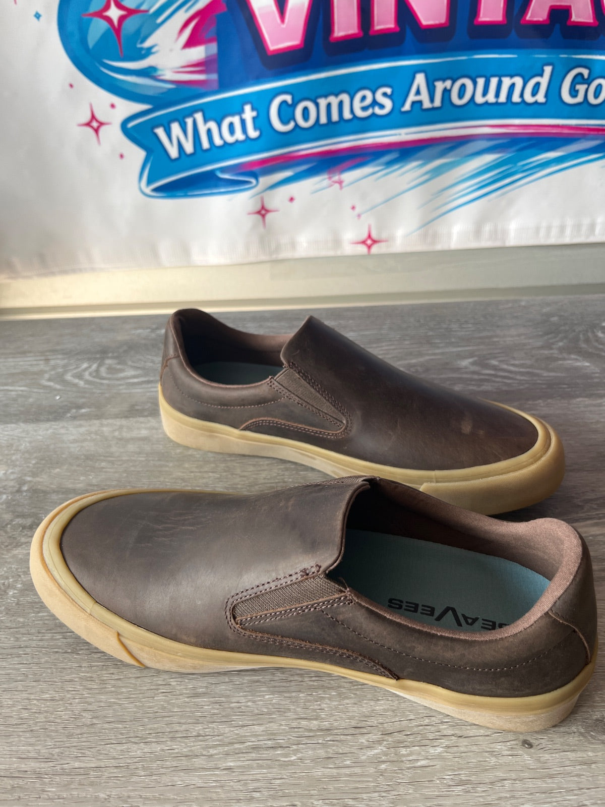 SeaVees Hawthorne Slip On (Size M9)