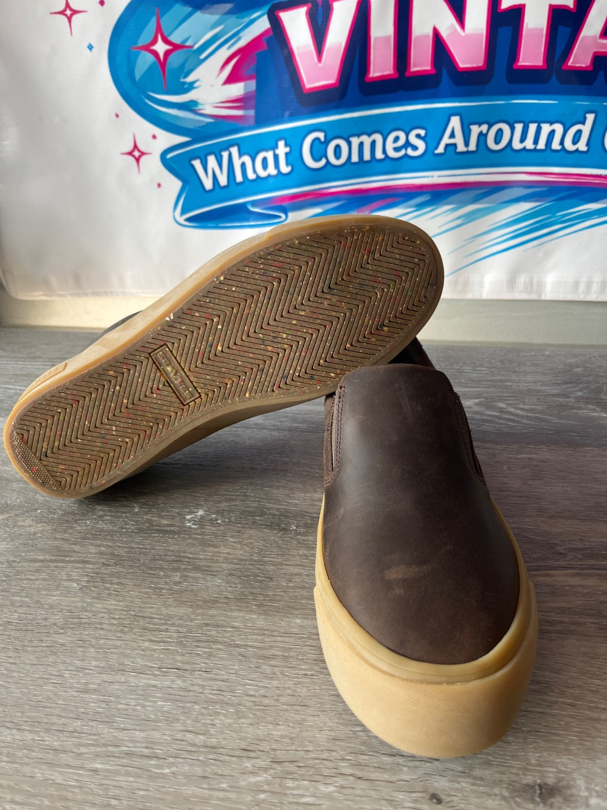 SeaVees Hawthorne Slip On (Size M9)
