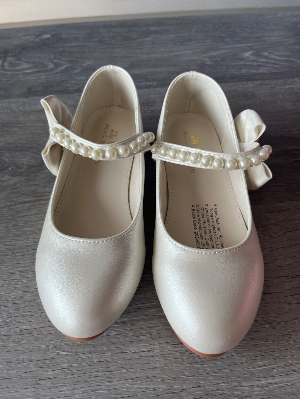 White Heels With Bow (Size 3.5)