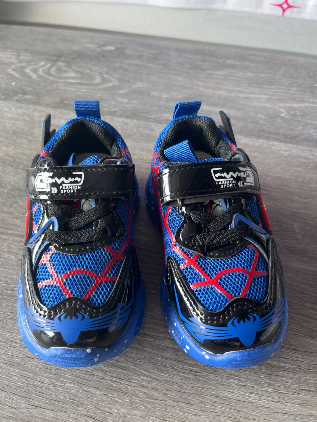 Spider-Man Velcro 12-18 Month Shoes (Size 5)